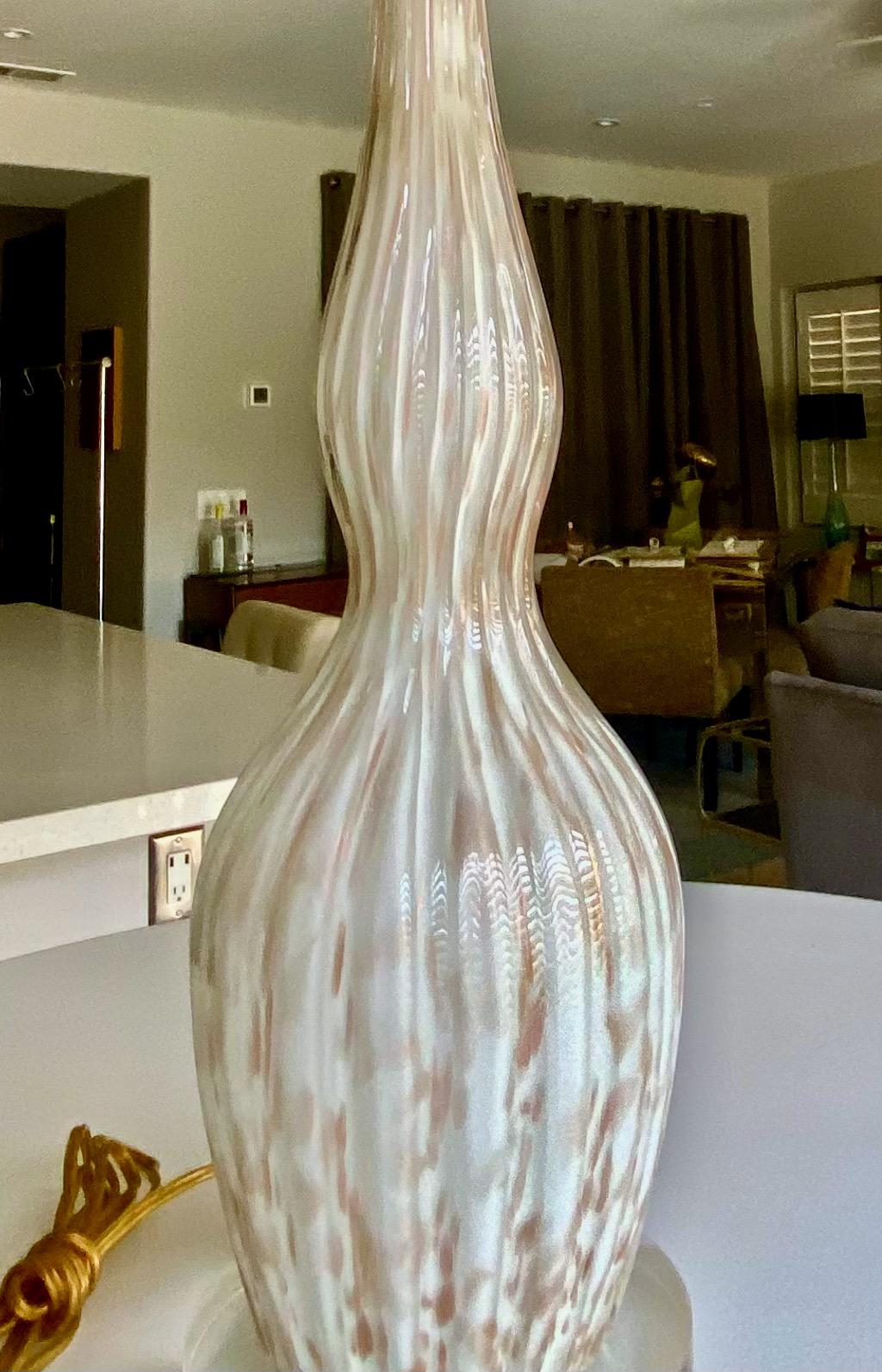 Lampe de table en verre de Murano, blanc et aventurine en vente 2