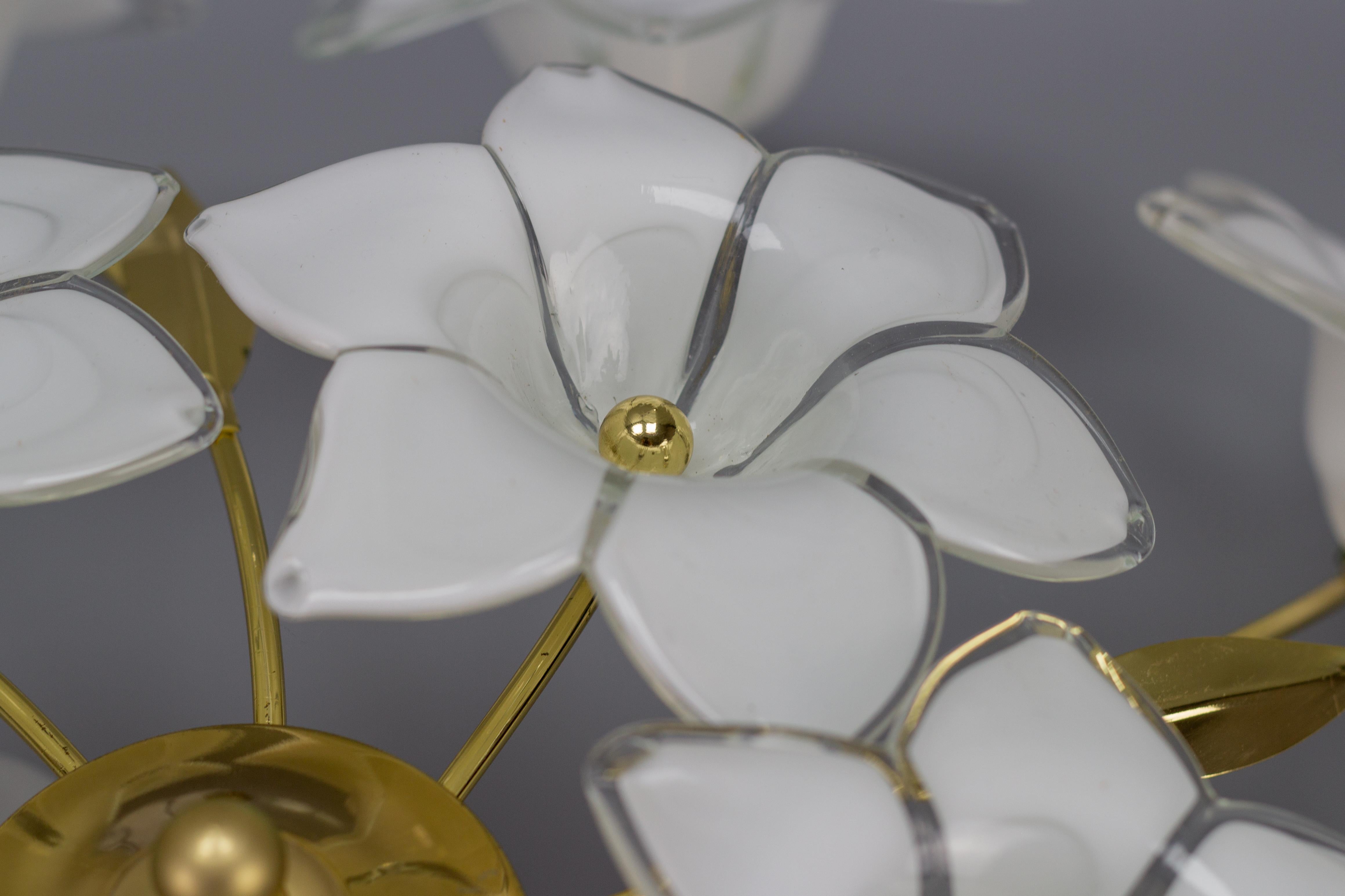 Murano Glass White Flower Ceiling Light or Chandelier by Honsel Leuchten, 1970s In Good Condition In Barntrup, DE