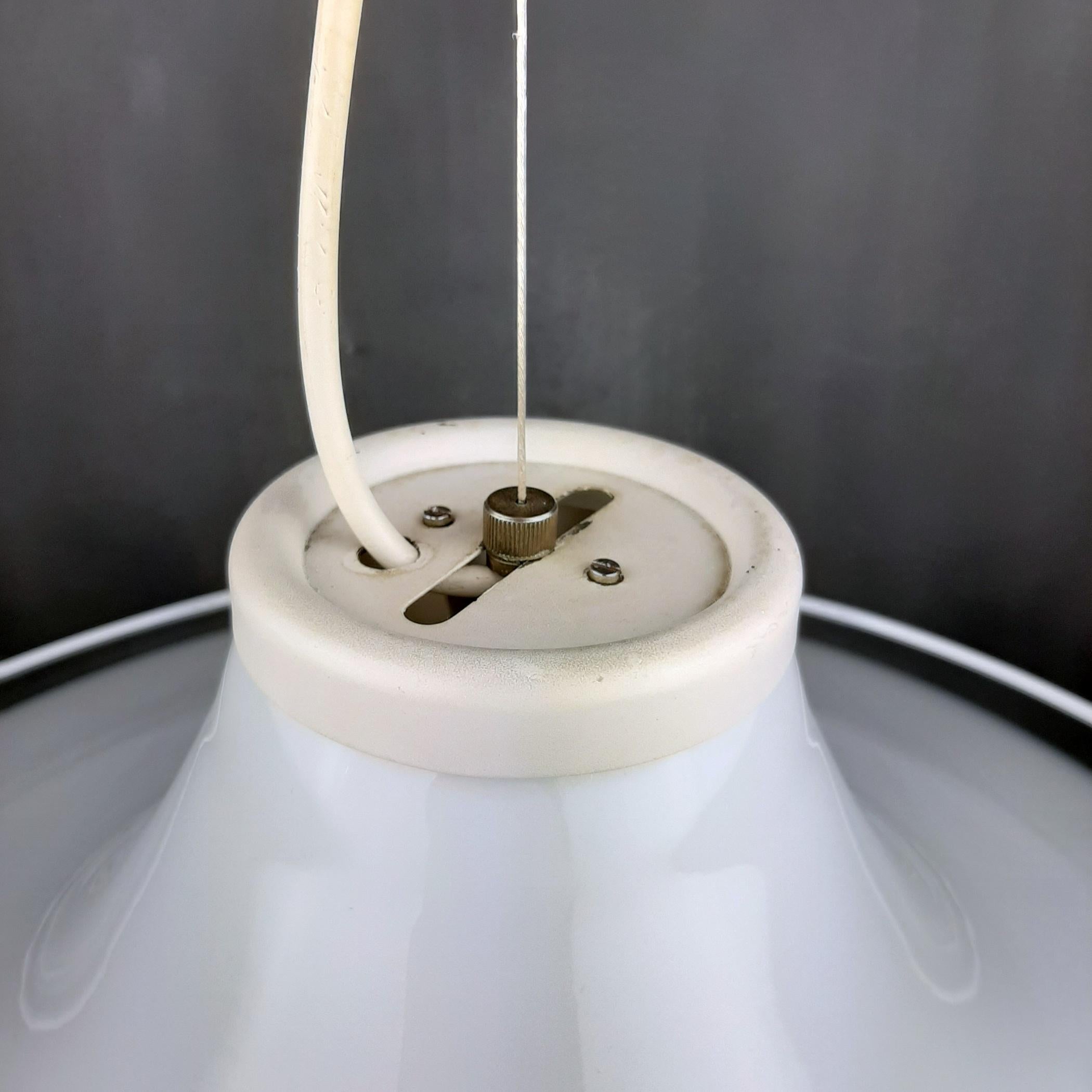 XX secolo Lampada a sospensione in vetro di Murano bianco Italia anni '70 in vendita