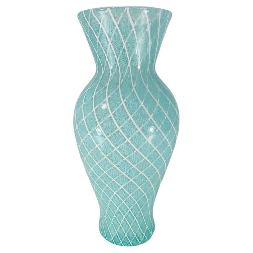 Barovier&Toso Murano glass zanfirico vase bicolor circa 1950 For Sale