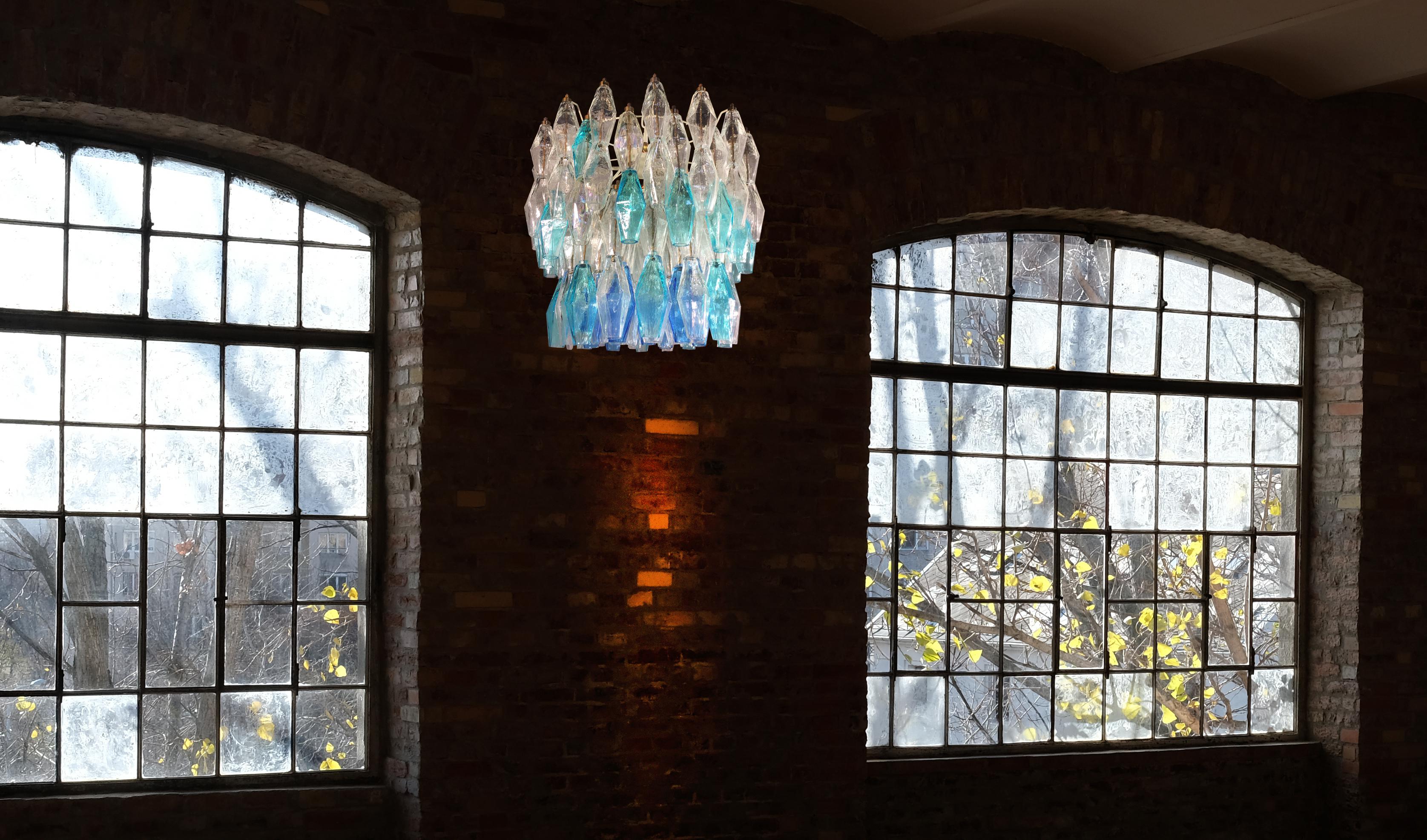 Murano Glasse 133-Colored Poliedri Chandelier In Excellent Condition In Budapest, HU