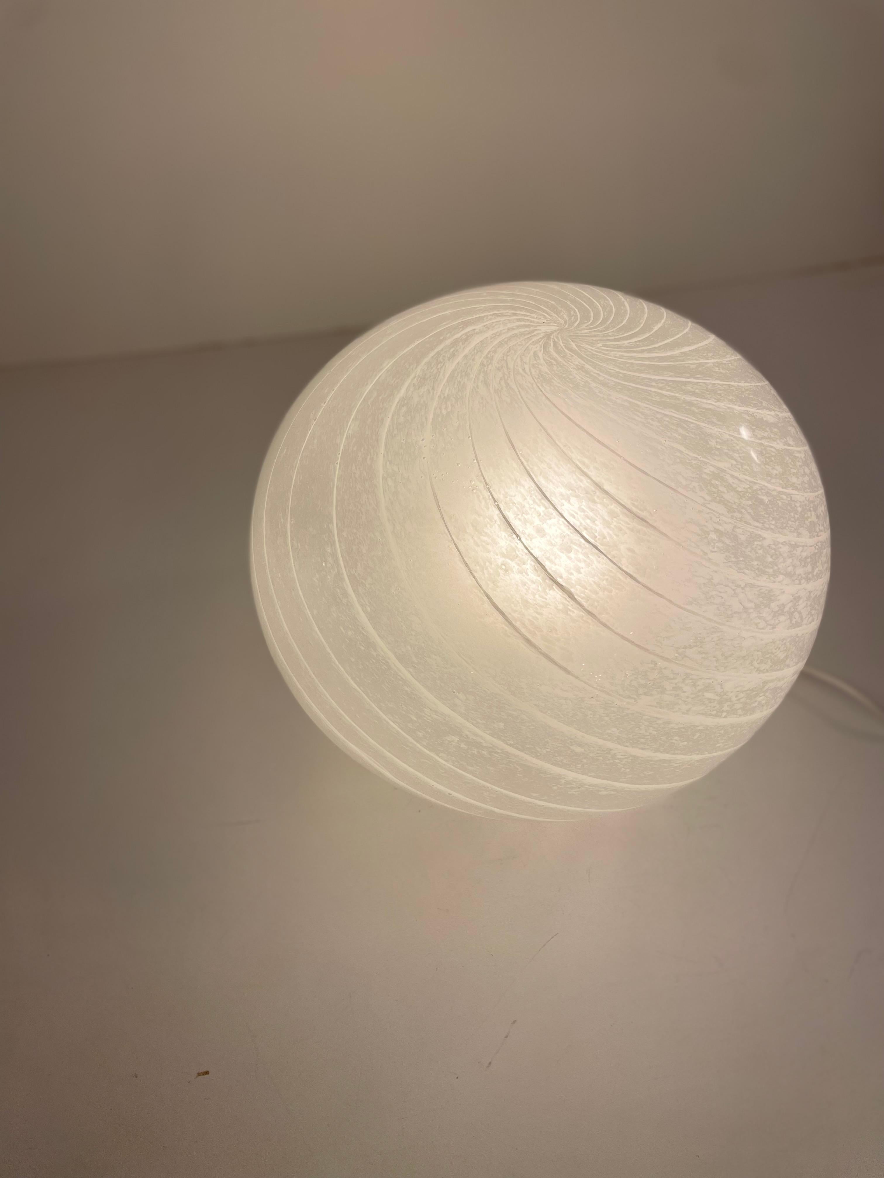 Murano Globe Table Lamp, 1970s For Sale 5