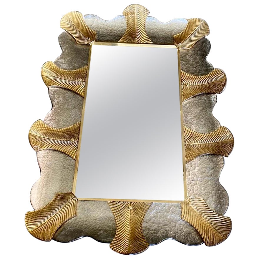 Espejo de pared de Murano de cristal dorado y color champán y latón, 2000 en venta