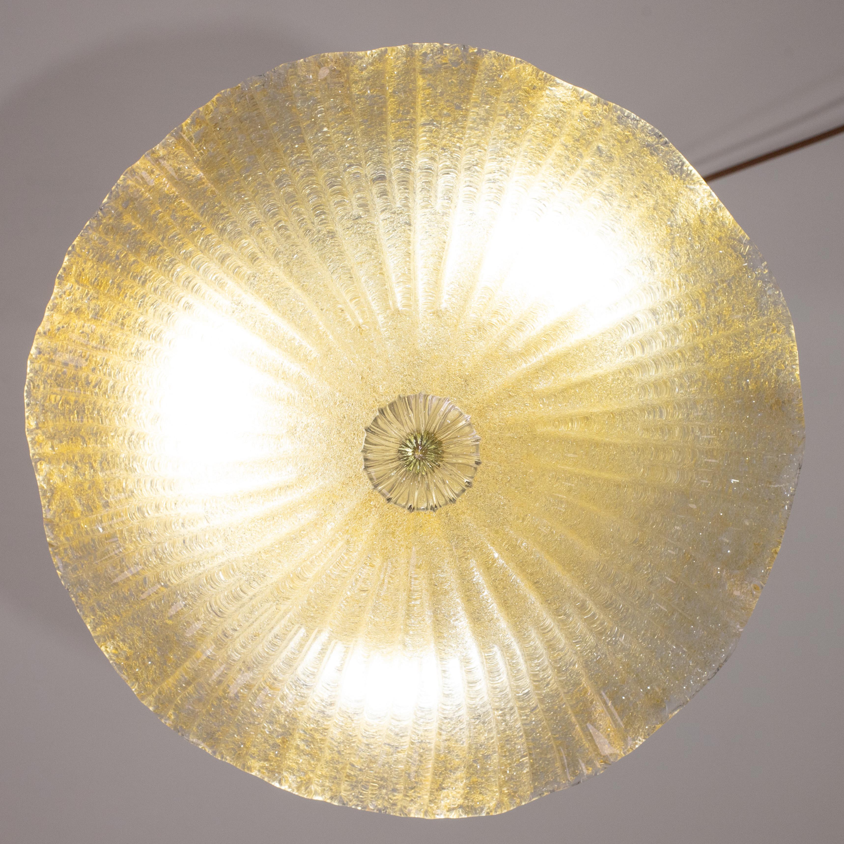 Fin du 20e siècle Plafonnier en forme de fleur en or de Murano par Barovier & Toso, 1970 en vente