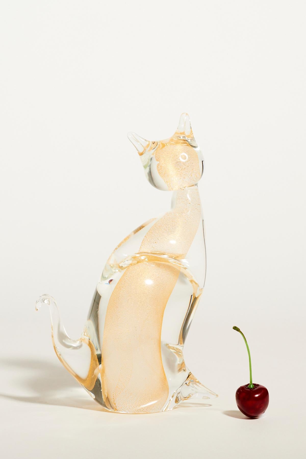 Milieu du XXe siècle Chat en verre de Murano moucheté d'or