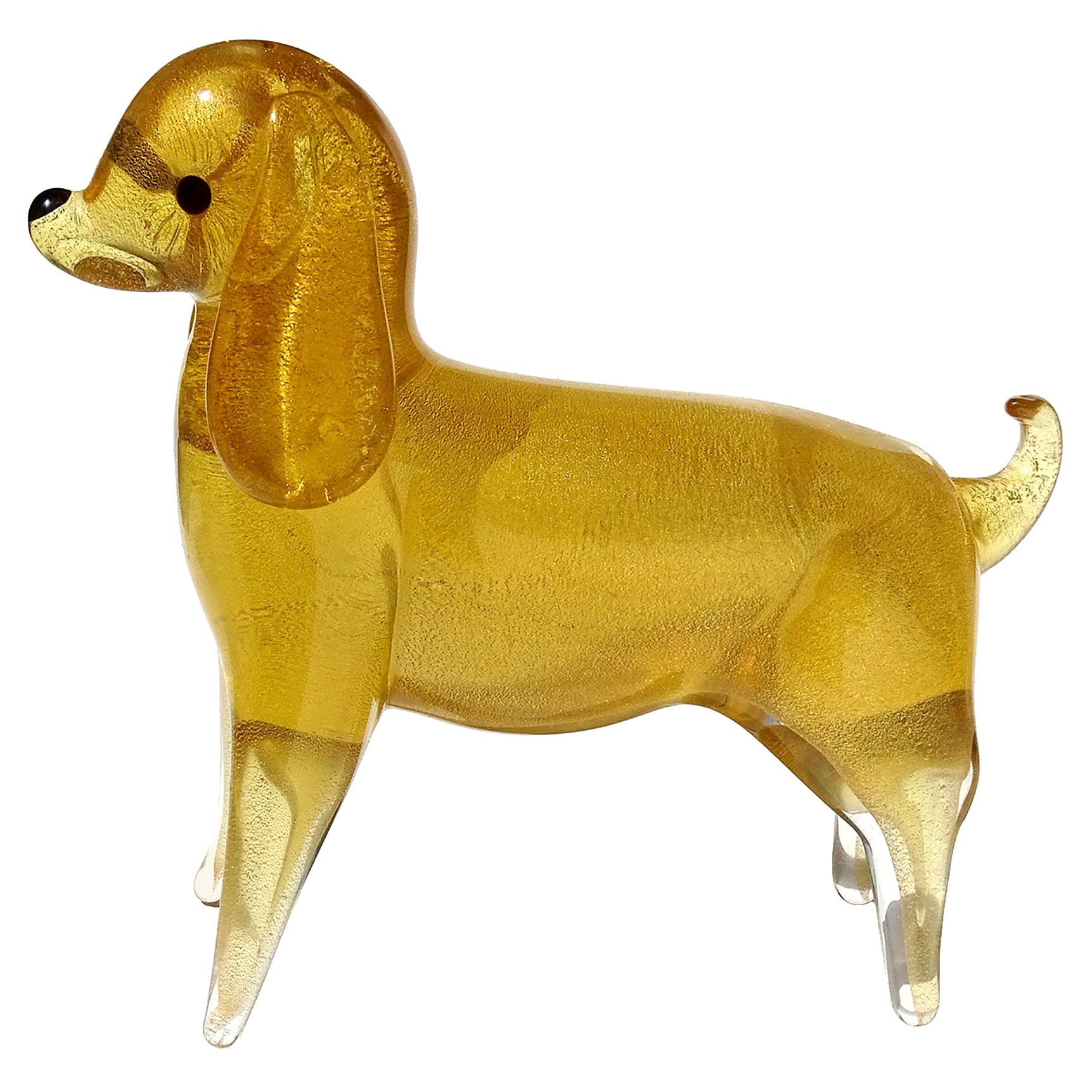 Scultura di Murano in vetro artistico italiano con fiocchi d'oro, in piedi, raffigurante un cucciolo di cane