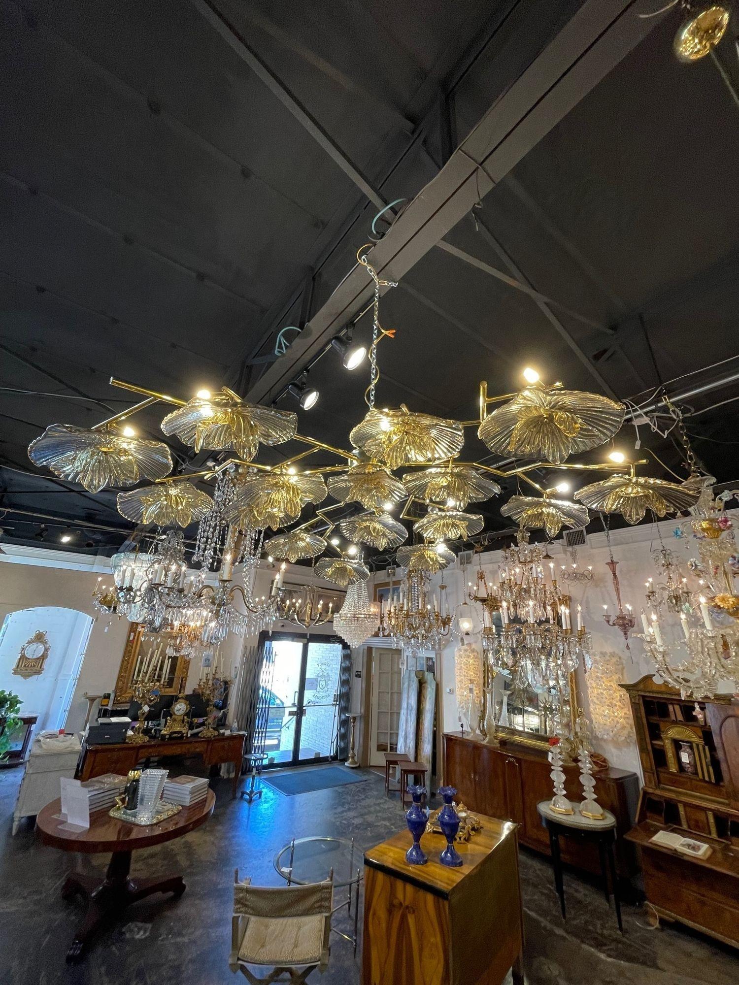Lampadario a fiore d'oro di Murano in vendita 3