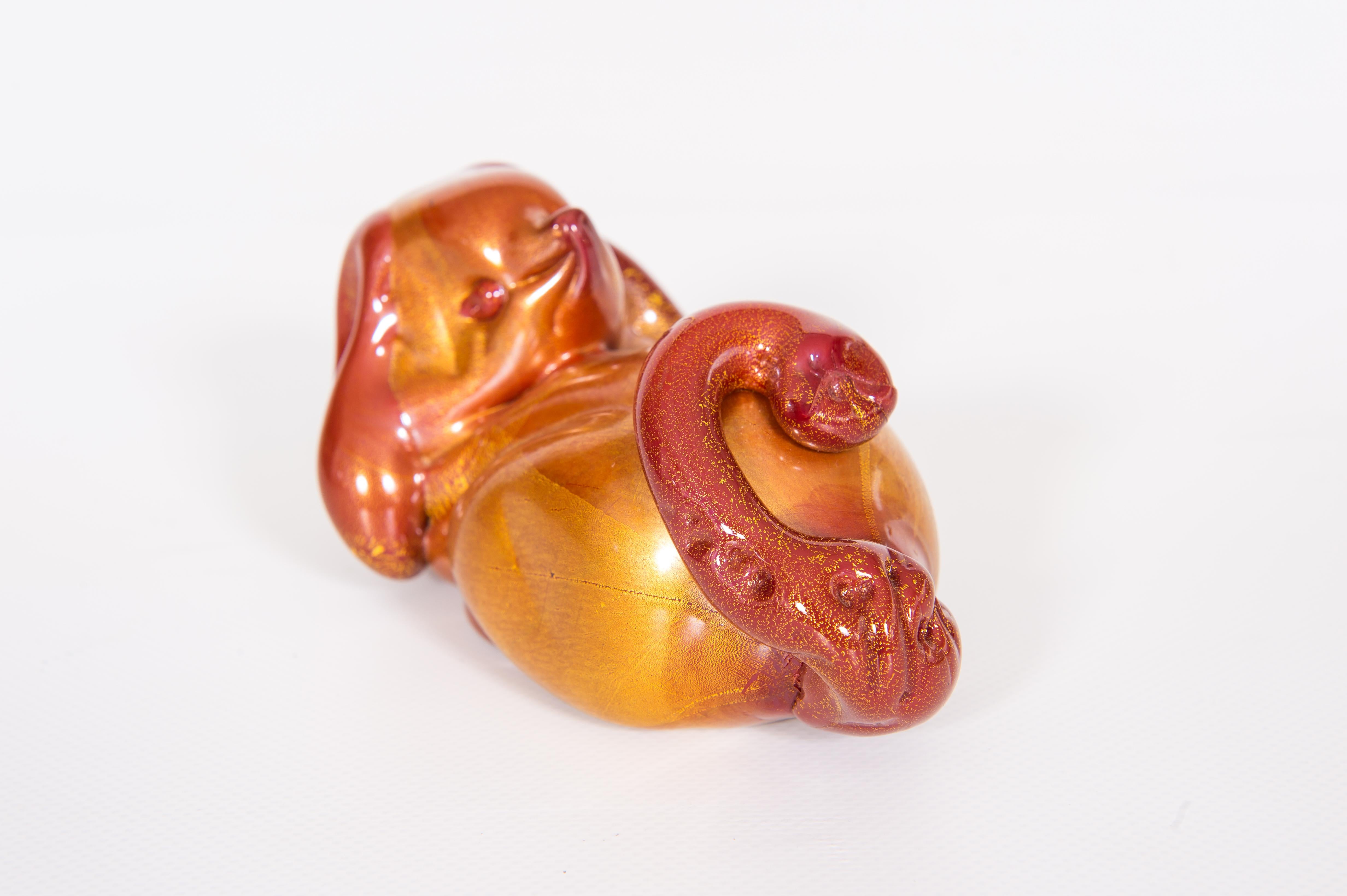 Murano Gold Leaf and Ruby Glass Dog by Giovanni dalla Fina 1990s in vendita 2