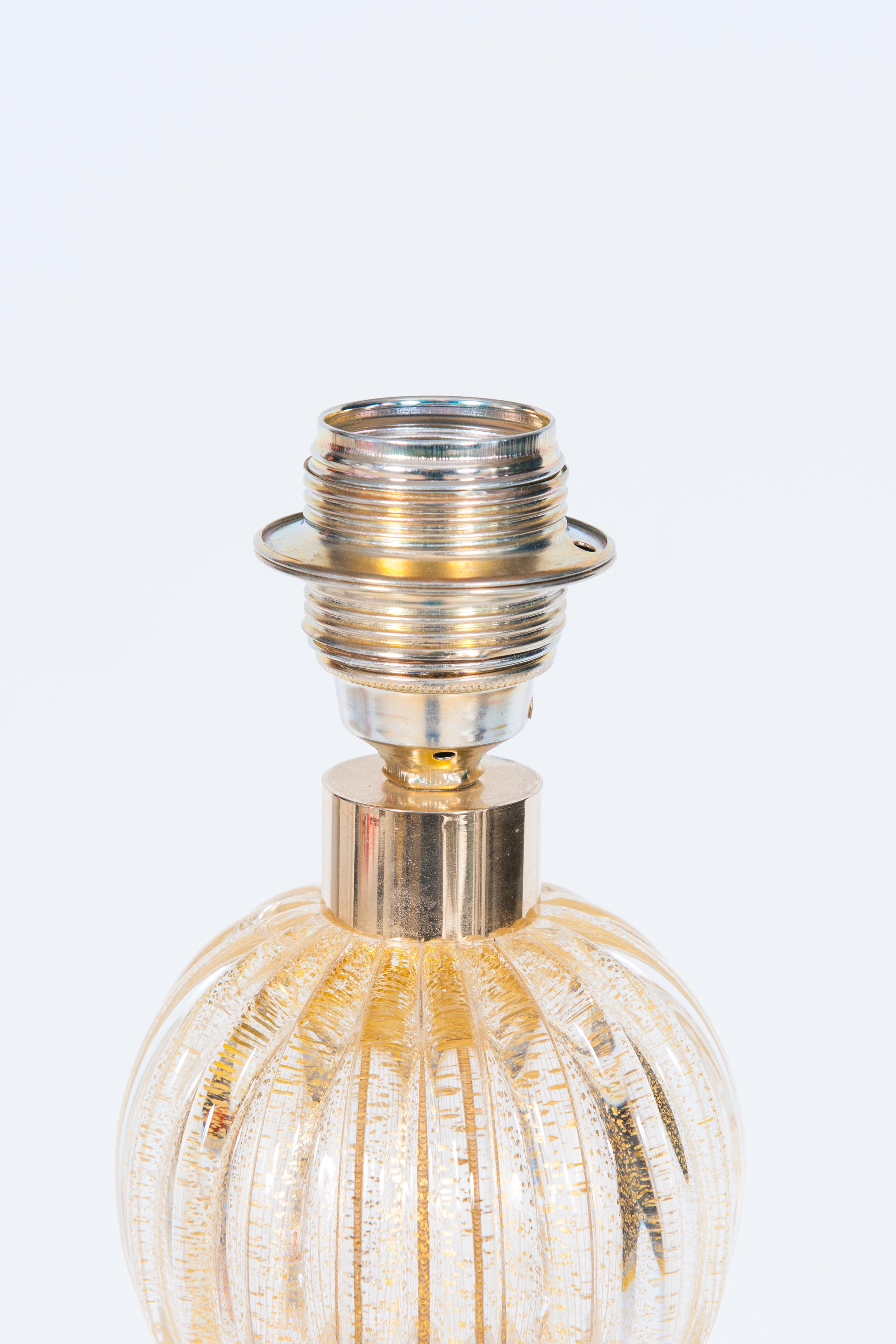 Lampe de table en or de Murano par Giovanni Dalla Fina, circa 1970 en vente 4