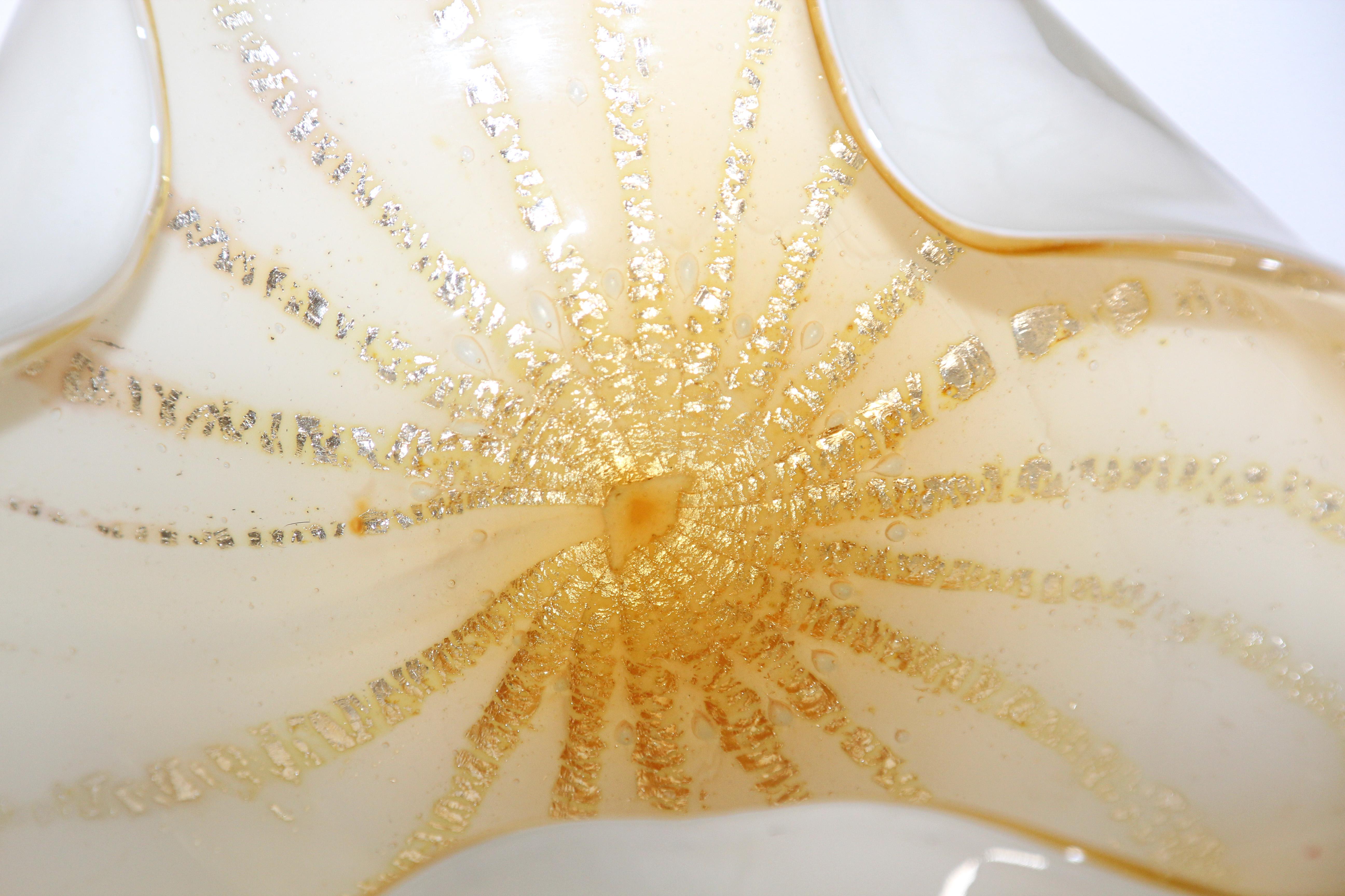 Alfredo Barbini Murano White Gold Venetian Hand Blown Art Glass Bowl For Sale 7