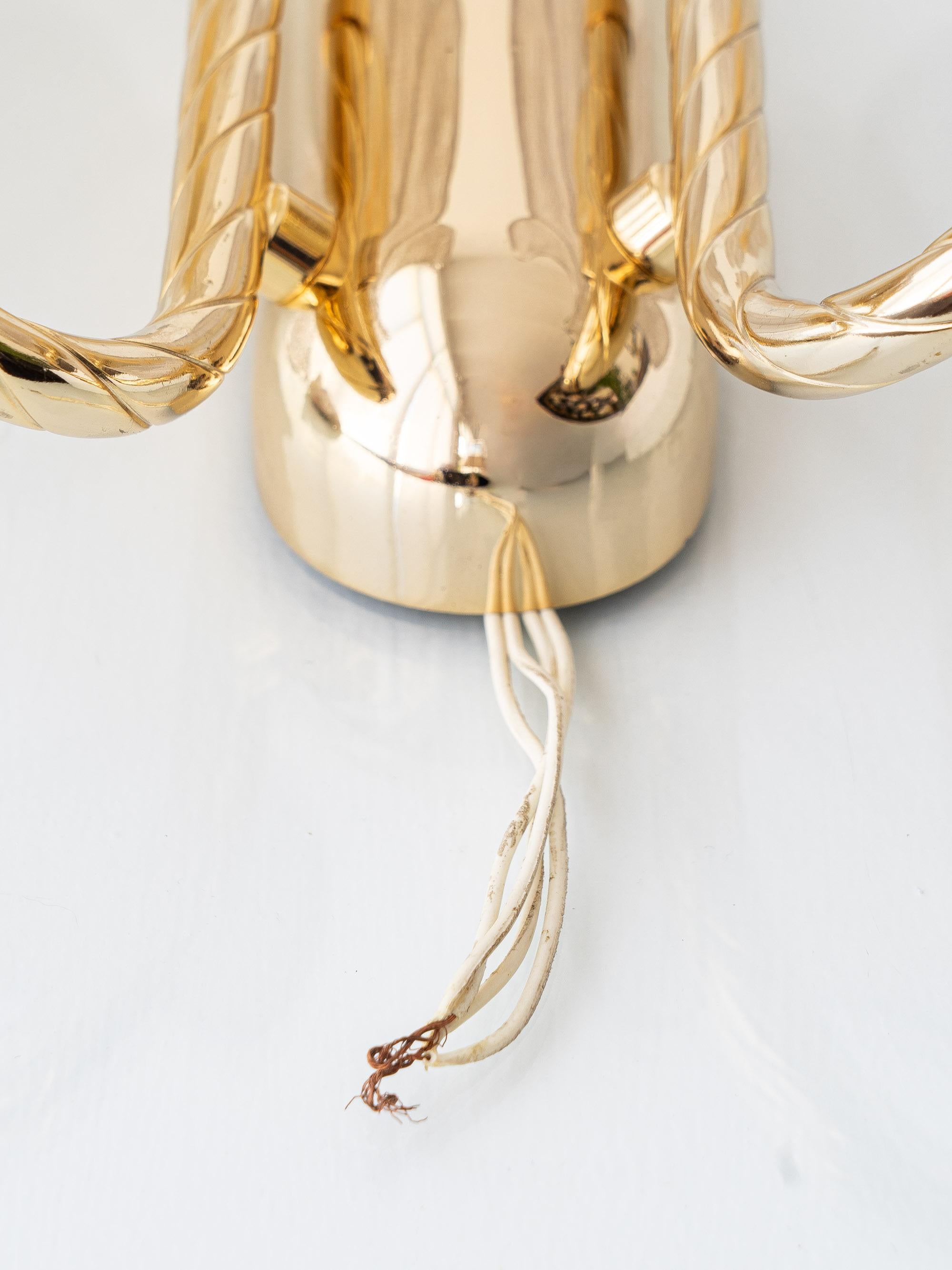 Aplique de pared de latón con doble hoja de cristal Graniglia de Murano, Italia, años 60 en venta 1