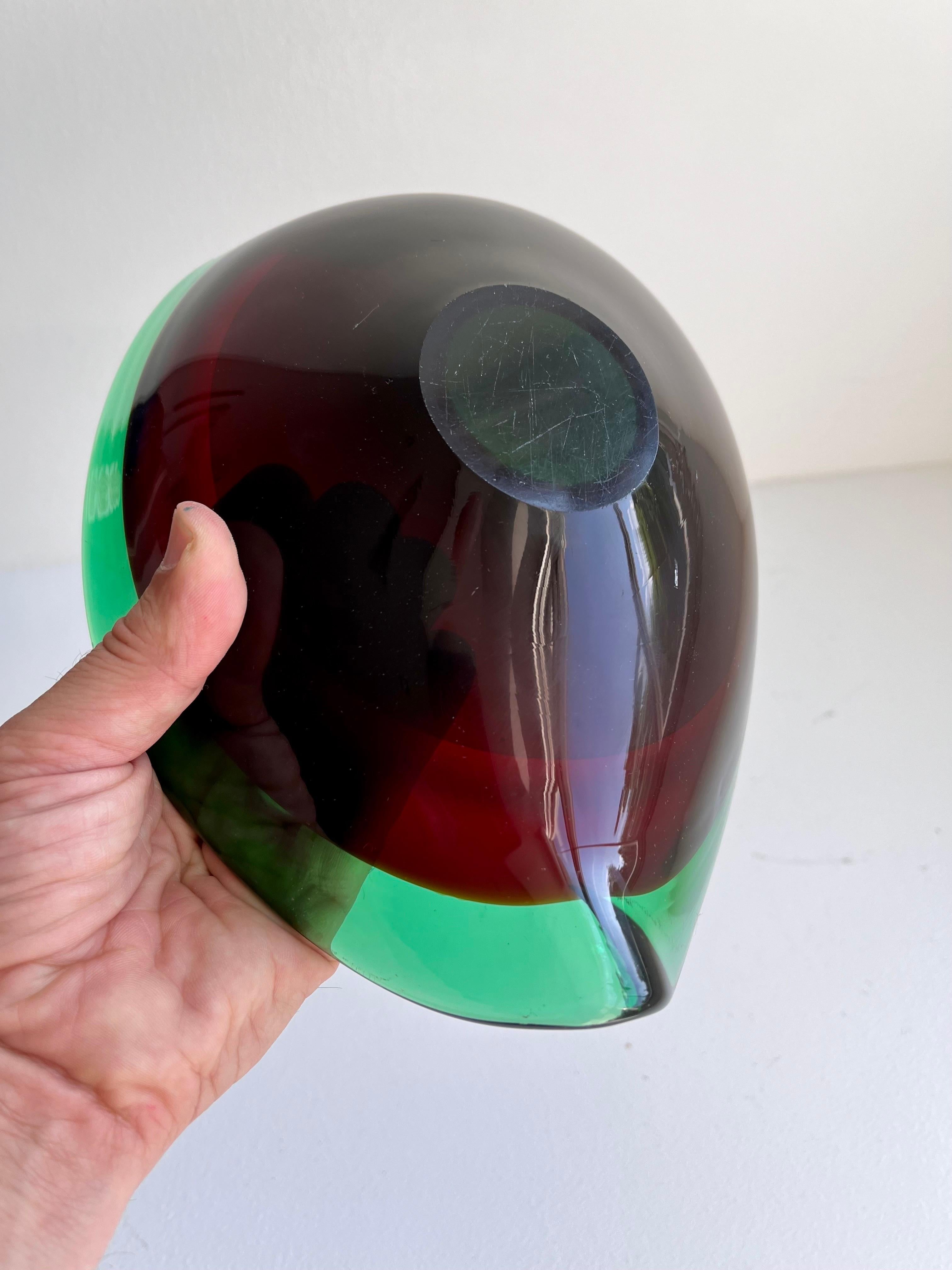 Cuenco de cristal verde y rojo de Murano, circa 1950 en venta 6