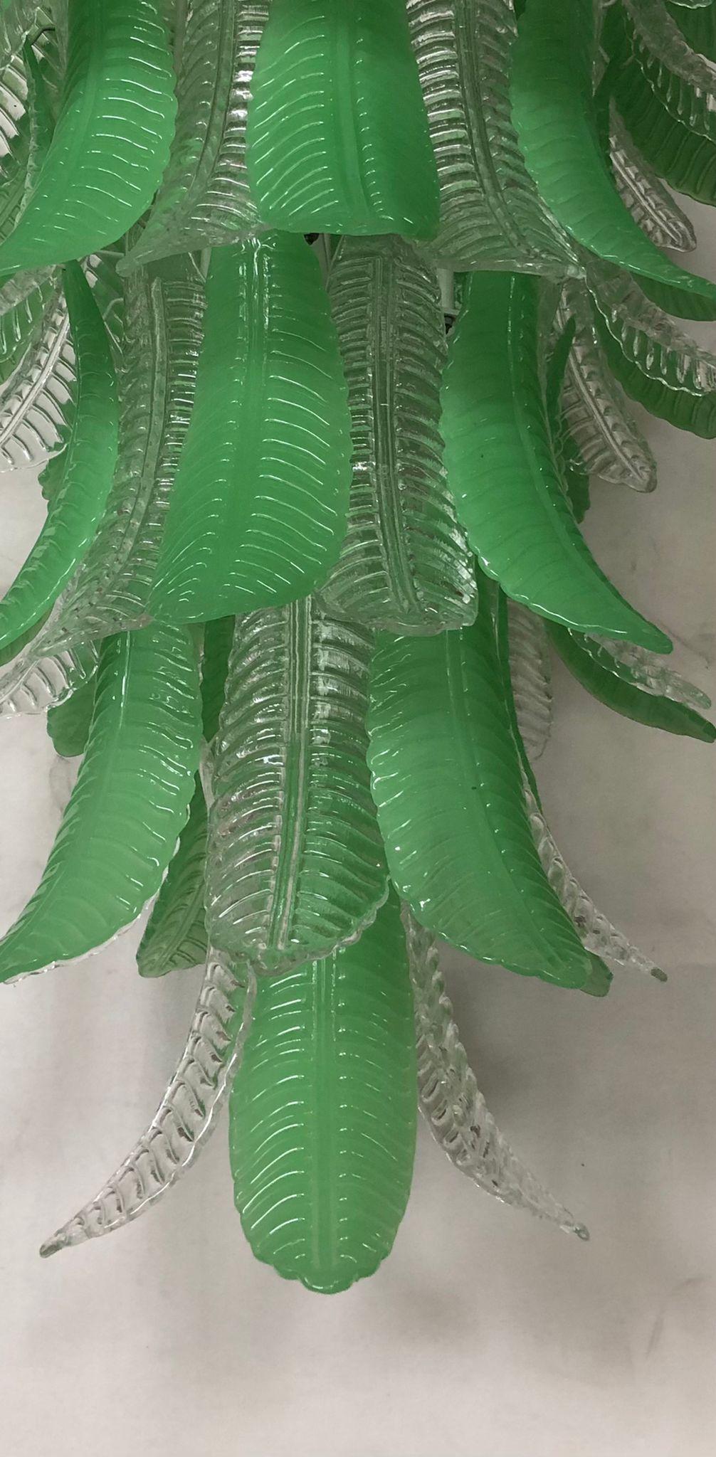 XXI secolo e contemporaneo Lampadario e pendente in vetro artistico di Murano verde e trasparente, 2020 in vendita