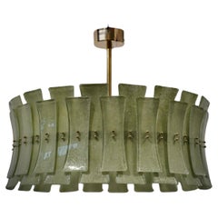 Lustre et pendentifs du milieu du siècle en verre d'art vert de Murano et en laiton, 2000