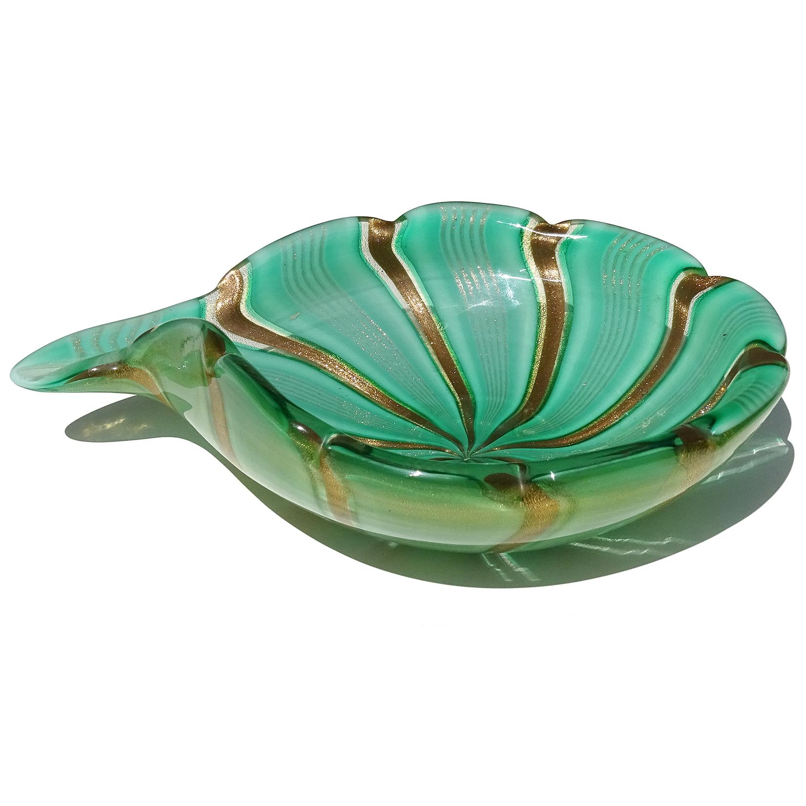 Mid-Century Modern Murano Green Aventurine Gold Flecks Ribbons Italian Art Glass Decorative Bowl For Sale