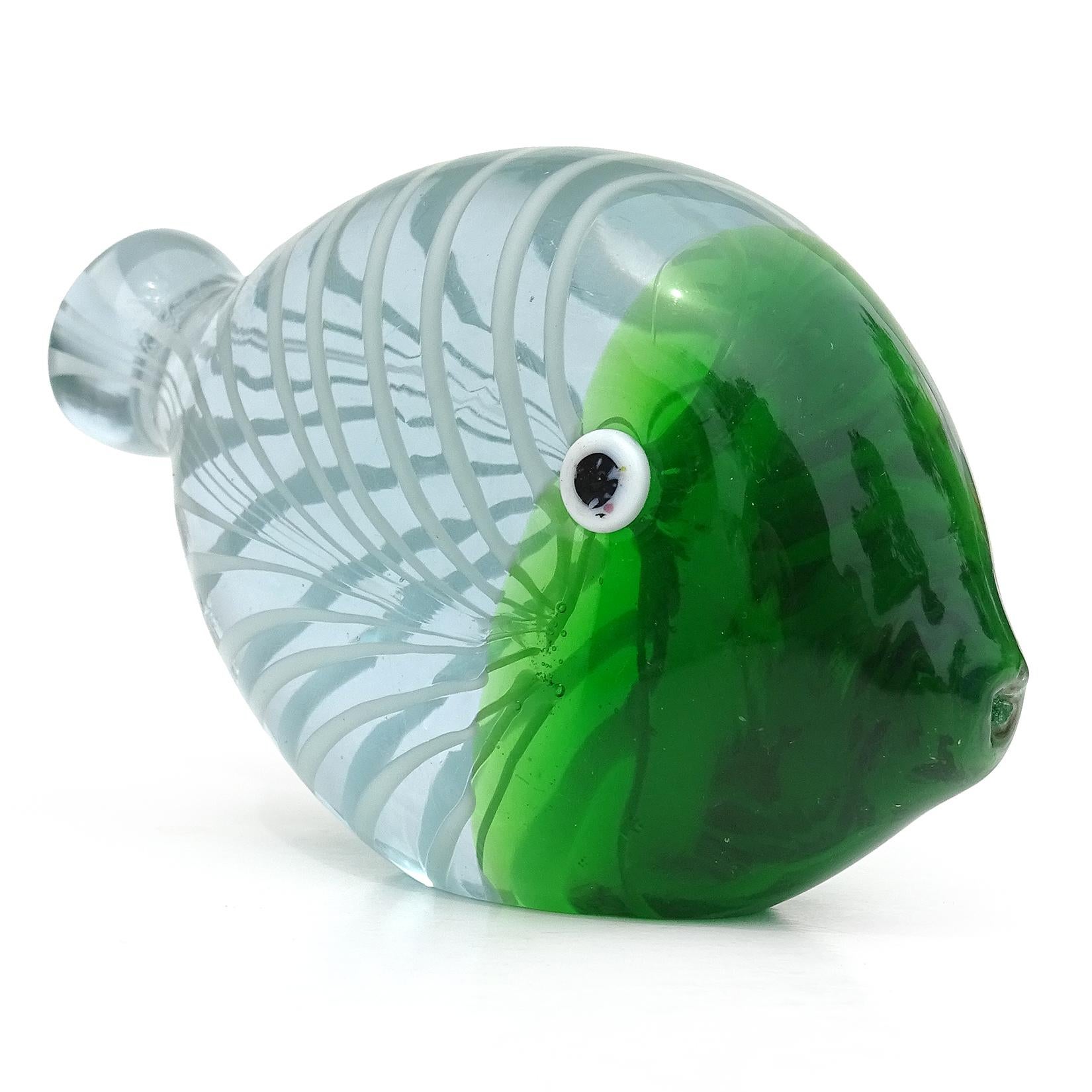 Murano Green Blue White Fenicio Italian Art Glass Fish Paperweight Figurine In Good Condition In Kissimmee, FL