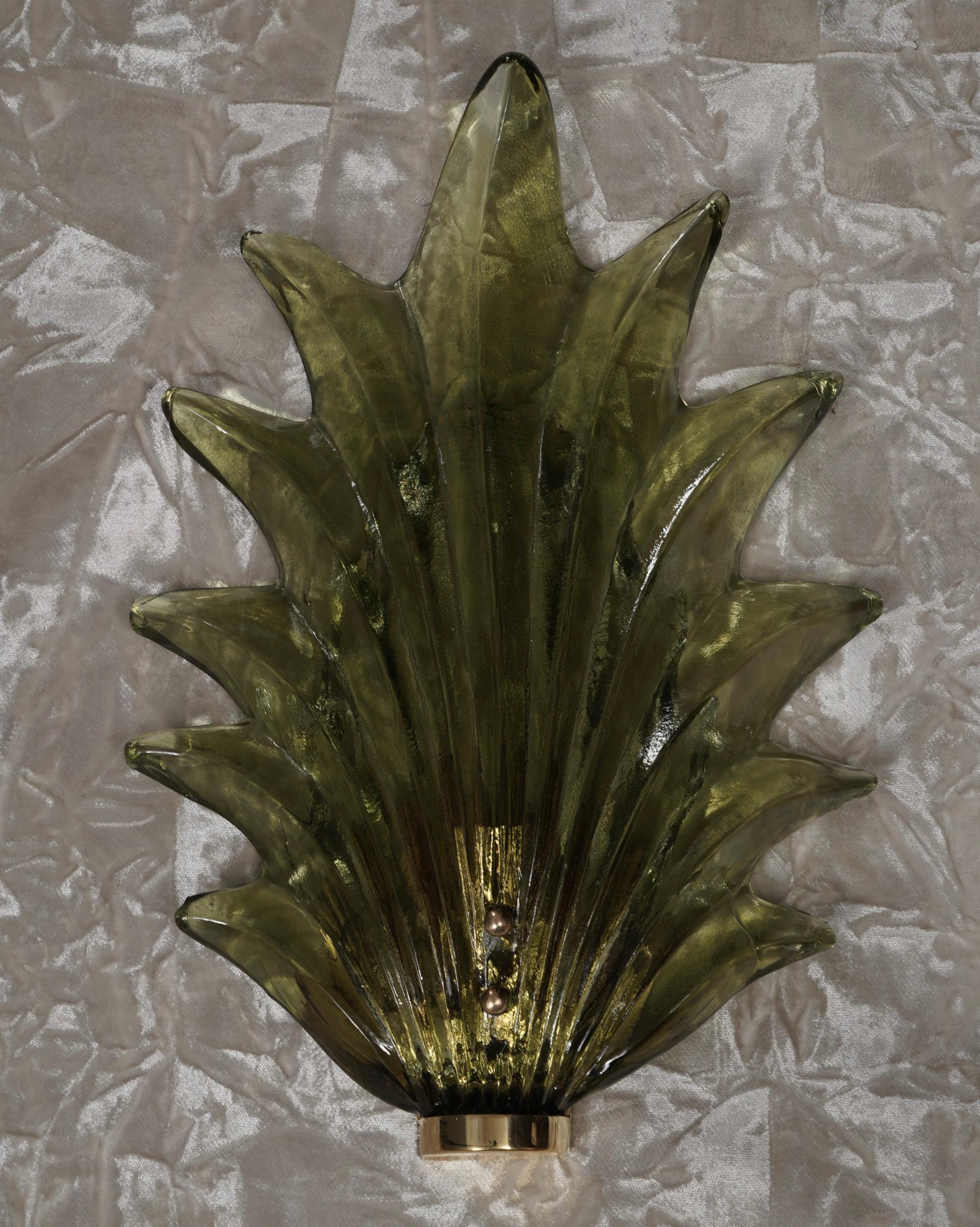 Lámpara de pared y apliques de cristal verde de Murano y latón, 2020 Siglo XXI y contemporáneo en venta