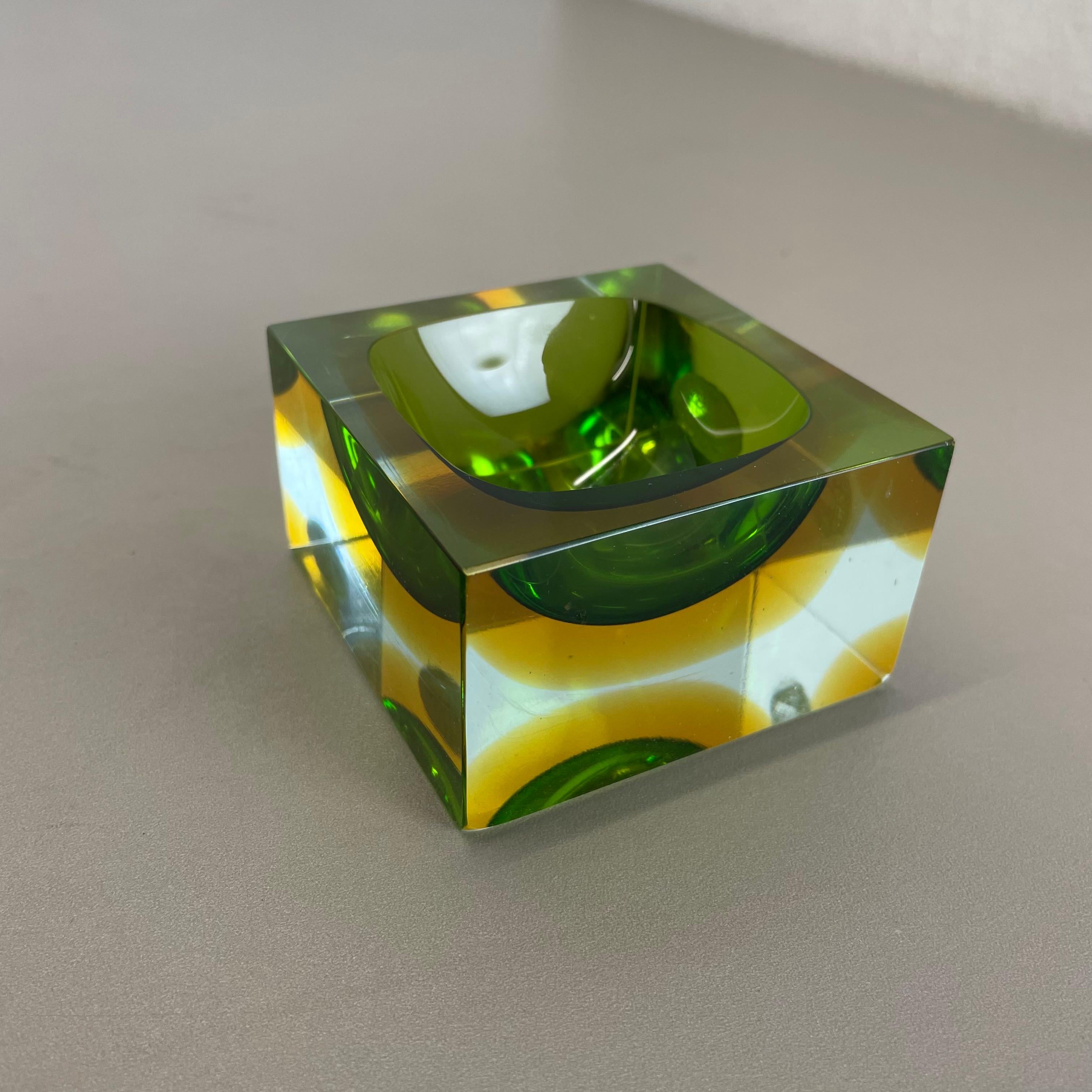 Murano green Glass Sommerso Block Cube Ashtray Element Flavio Poli, Italy, 1970s 3