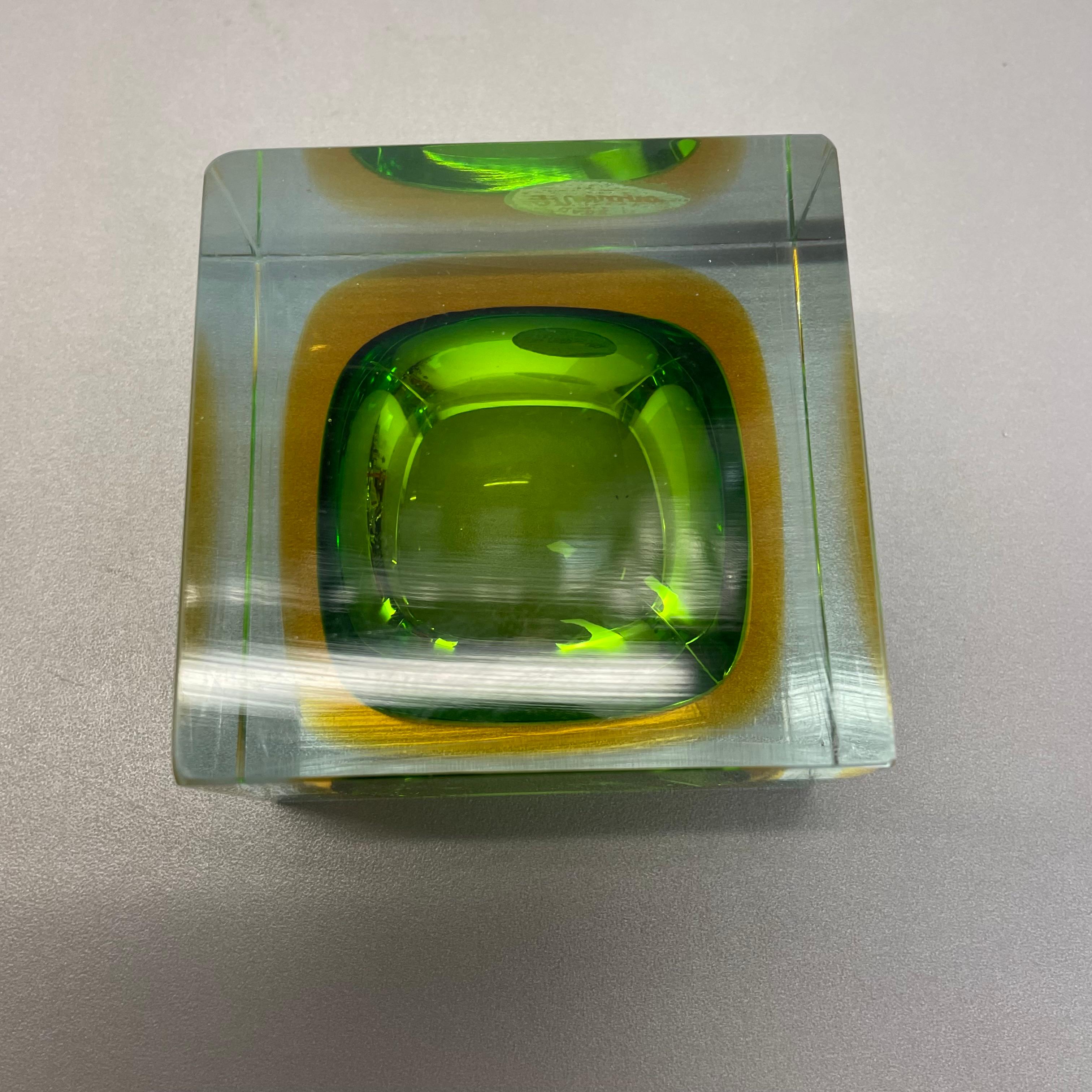 Murano green Glass Sommerso Block Cube Ashtray Element Flavio Poli, Italy, 1970s 8