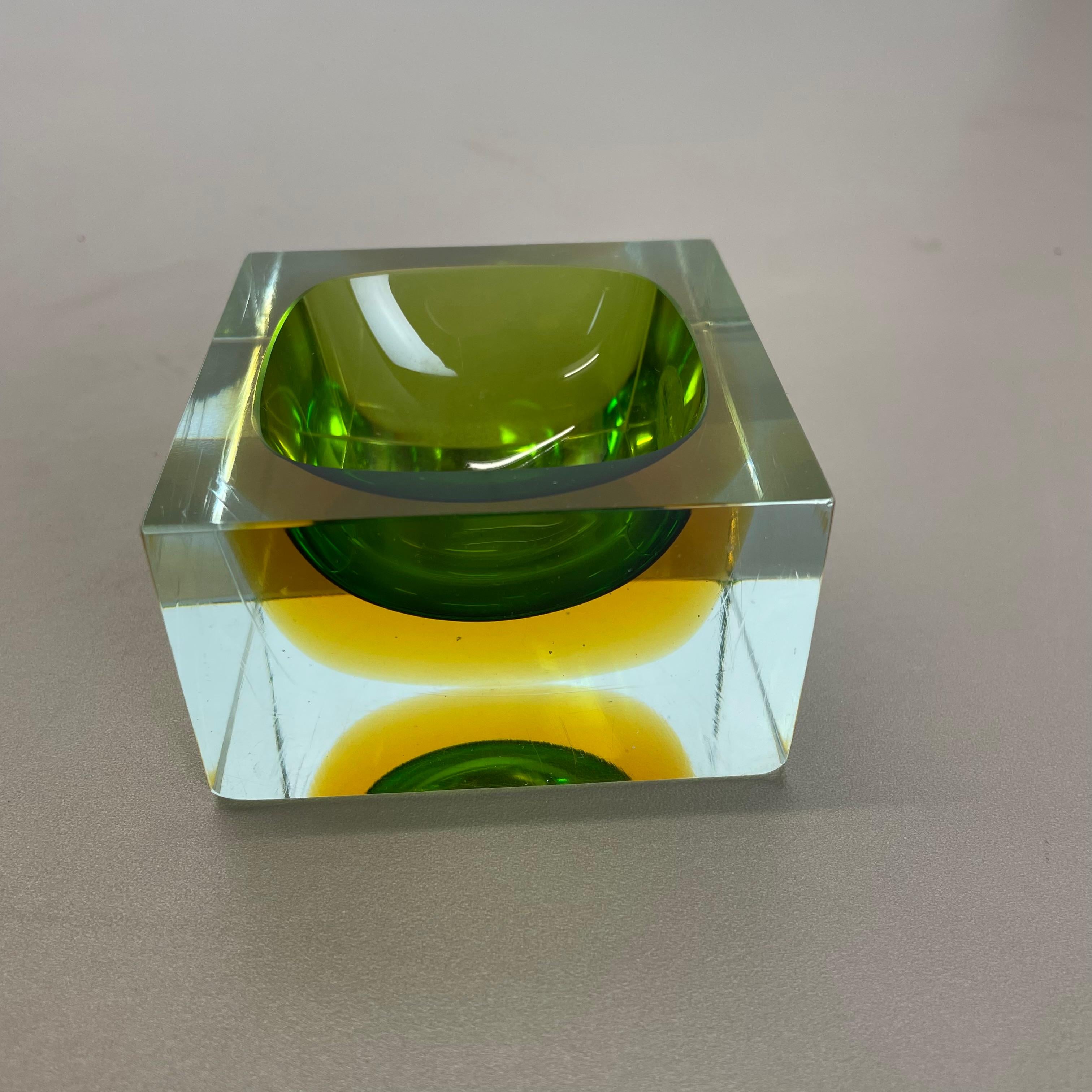 Murano green Glass Sommerso Block Cube Ashtray Element Flavio Poli, Italy, 1970s 2