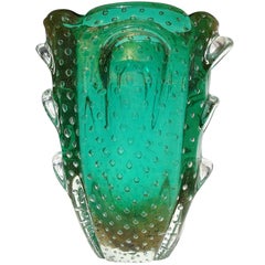 Vase à fleurs sculptural en verre d'art italien de Murano, vert, moucheté d'or Bullicante