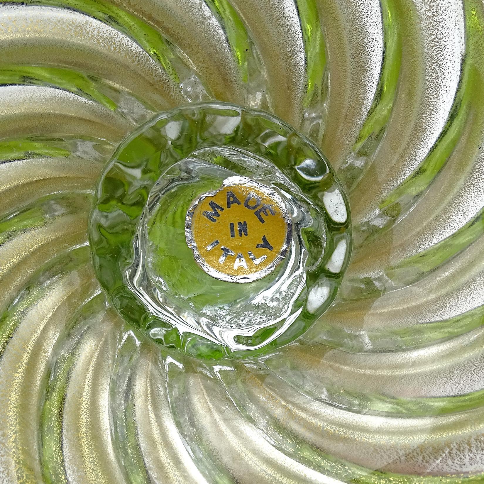 Murano Verde Motas Doradas Vidrio Artístico Italiano Mediados de Siglo Decantador Tarro de Caramelos con Tapa siglo XX en venta