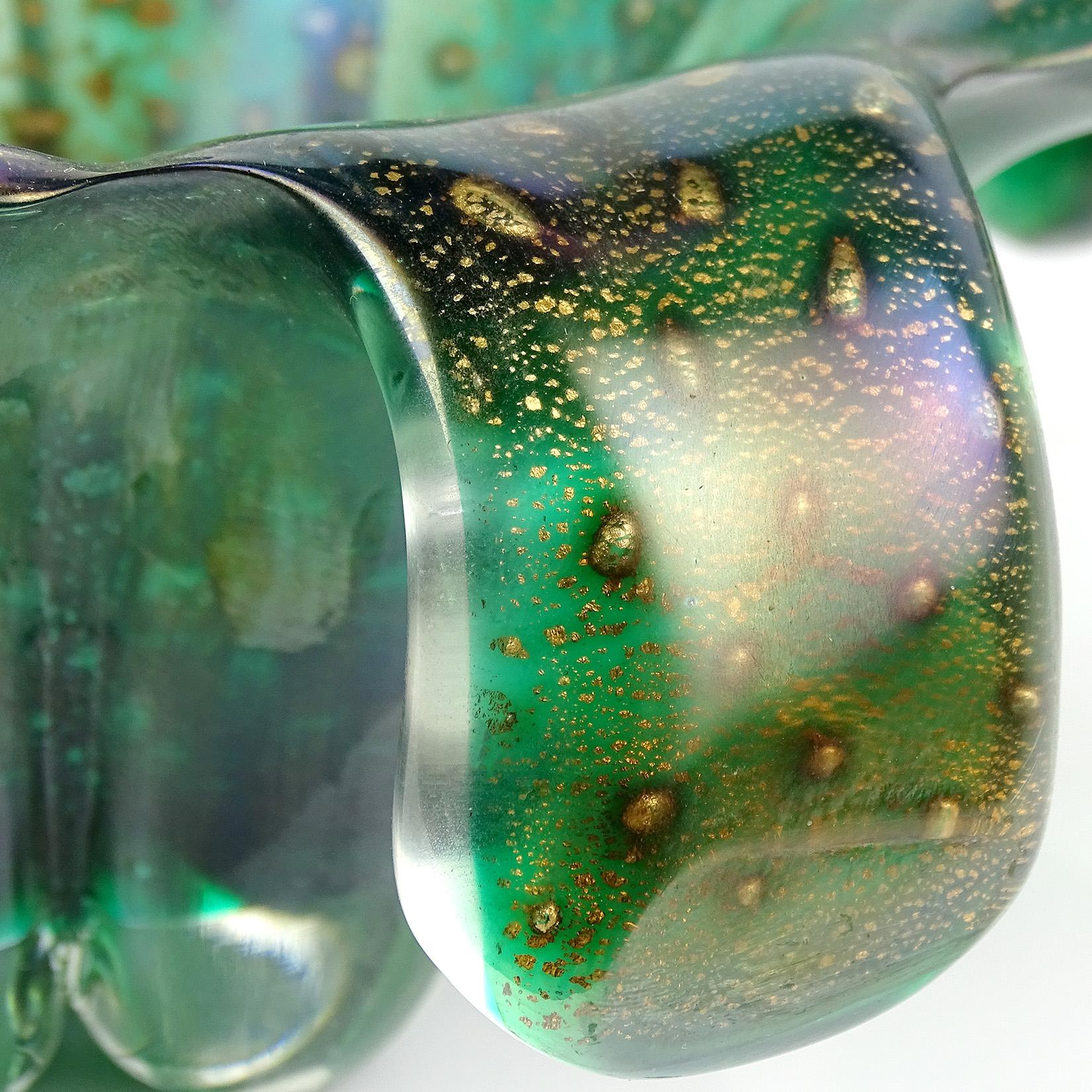 Hand-Crafted Murano Green Iridescent Gold Flecks Bubbles Italian Art Glass Centerpiece Bowl