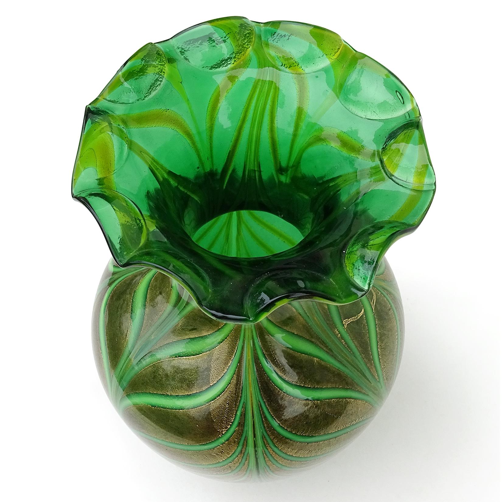 Art Nouveau Murano Green Pulled Feather Gold Flecks Italian Art Glass Ruffle Rim Flower Vase