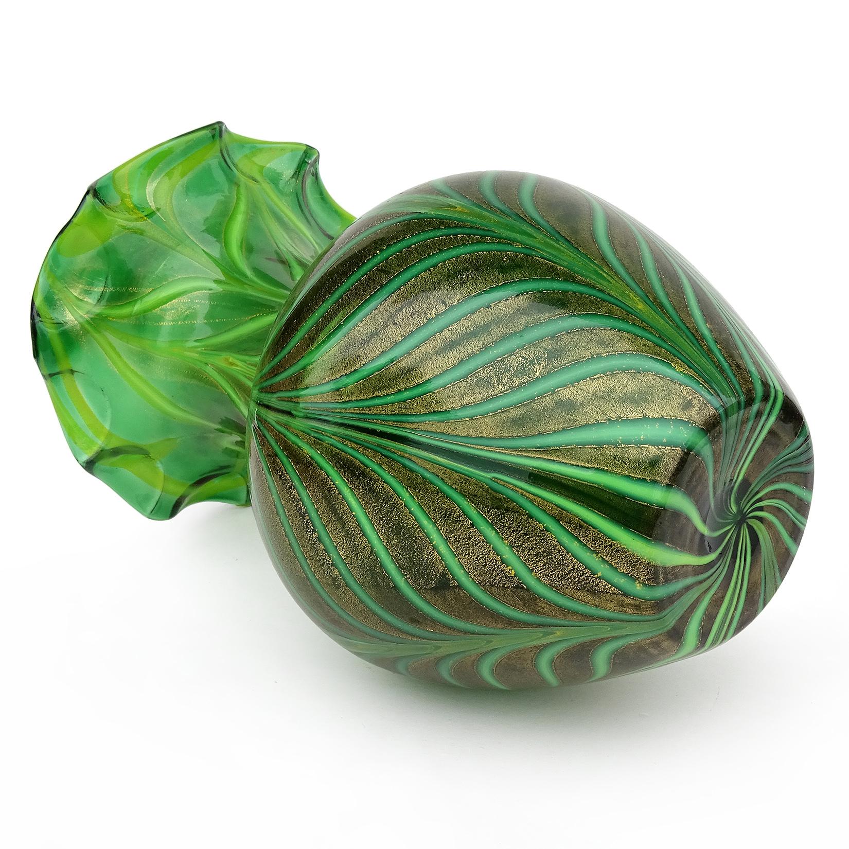 Hand-Crafted Murano Green Pulled Feather Gold Flecks Italian Art Glass Ruffle Rim Flower Vase
