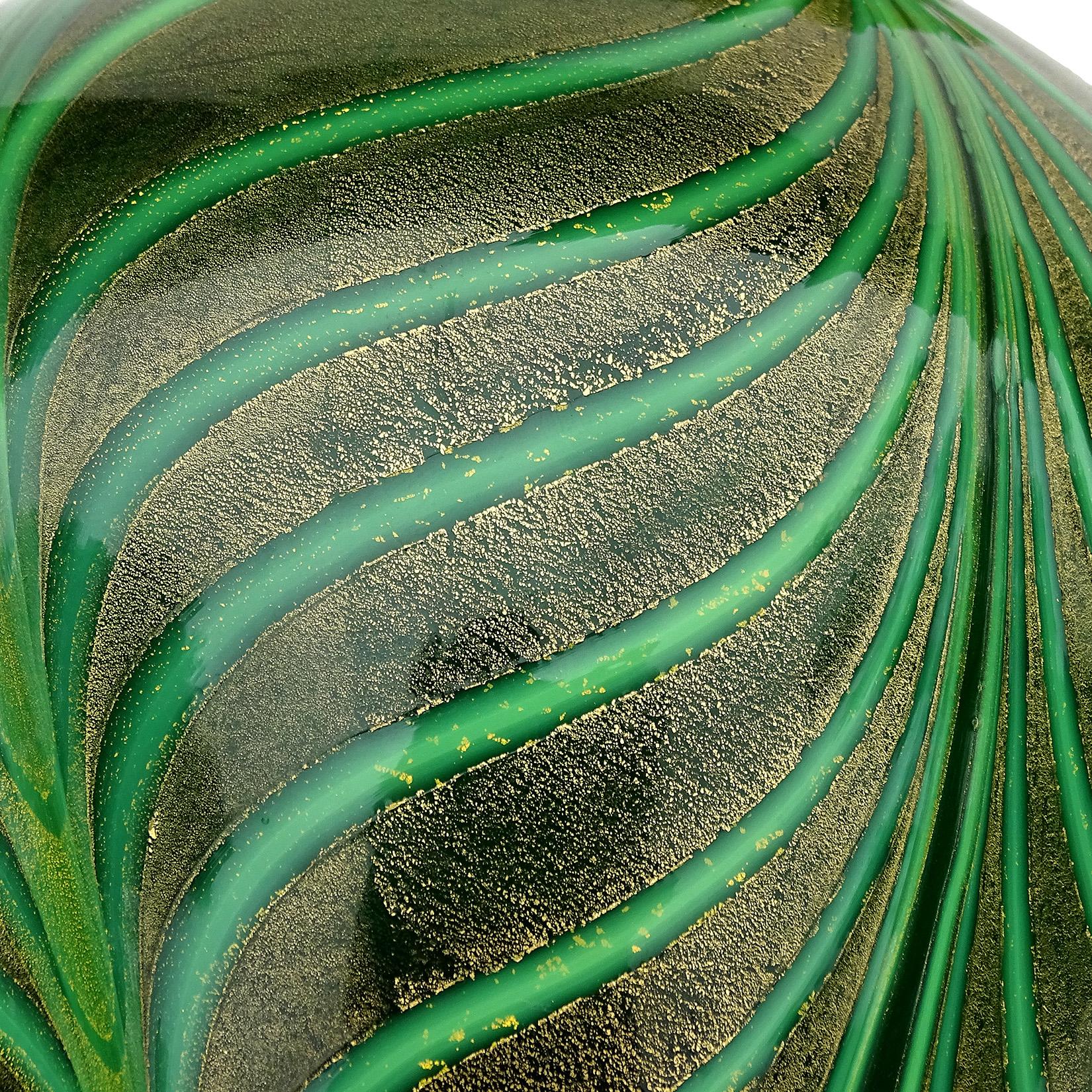20th Century Murano Green Pulled Feather Gold Flecks Italian Art Glass Ruffle Rim Flower Vase