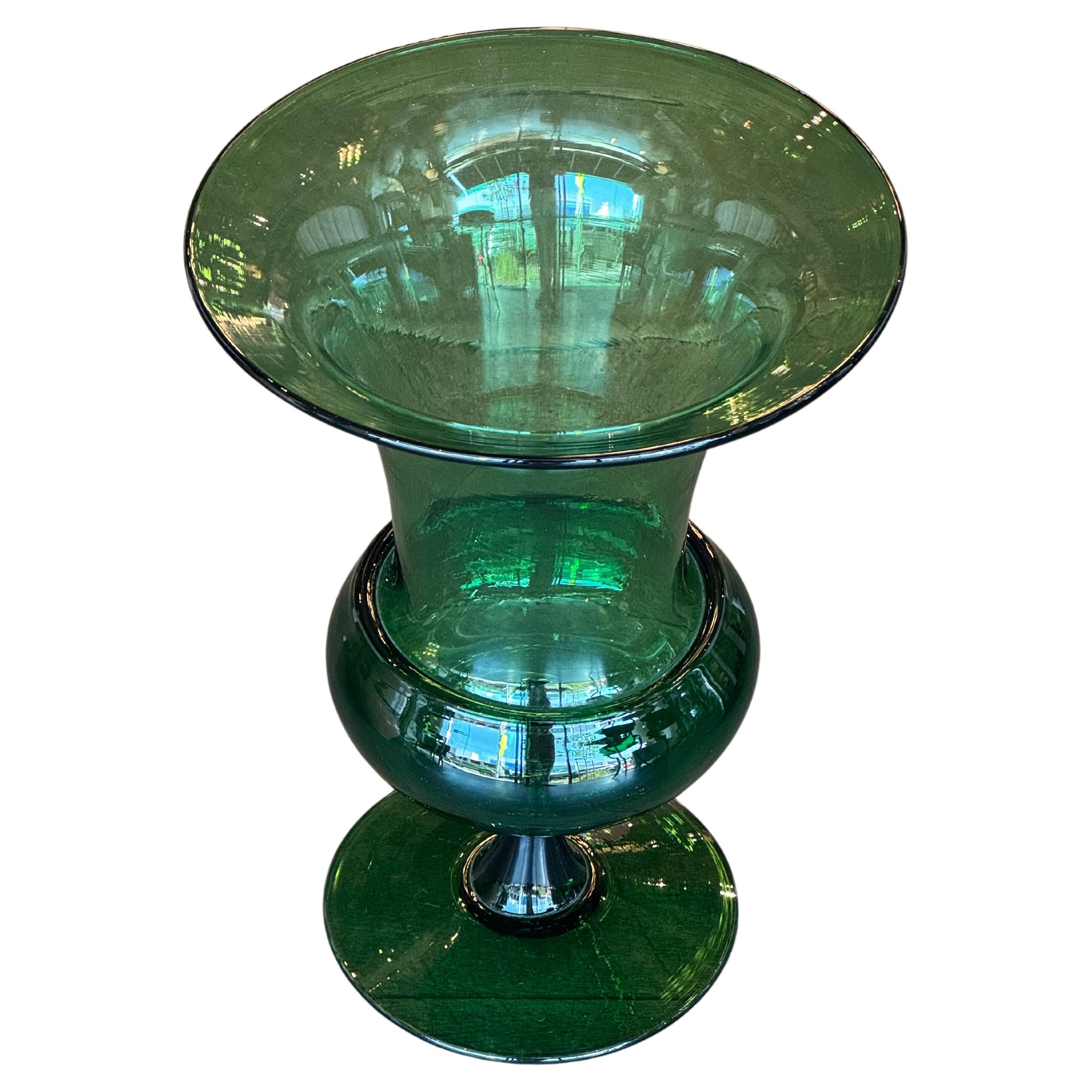 Grüne Murano Urne, CIRCA 1950er Jahre im Angebot