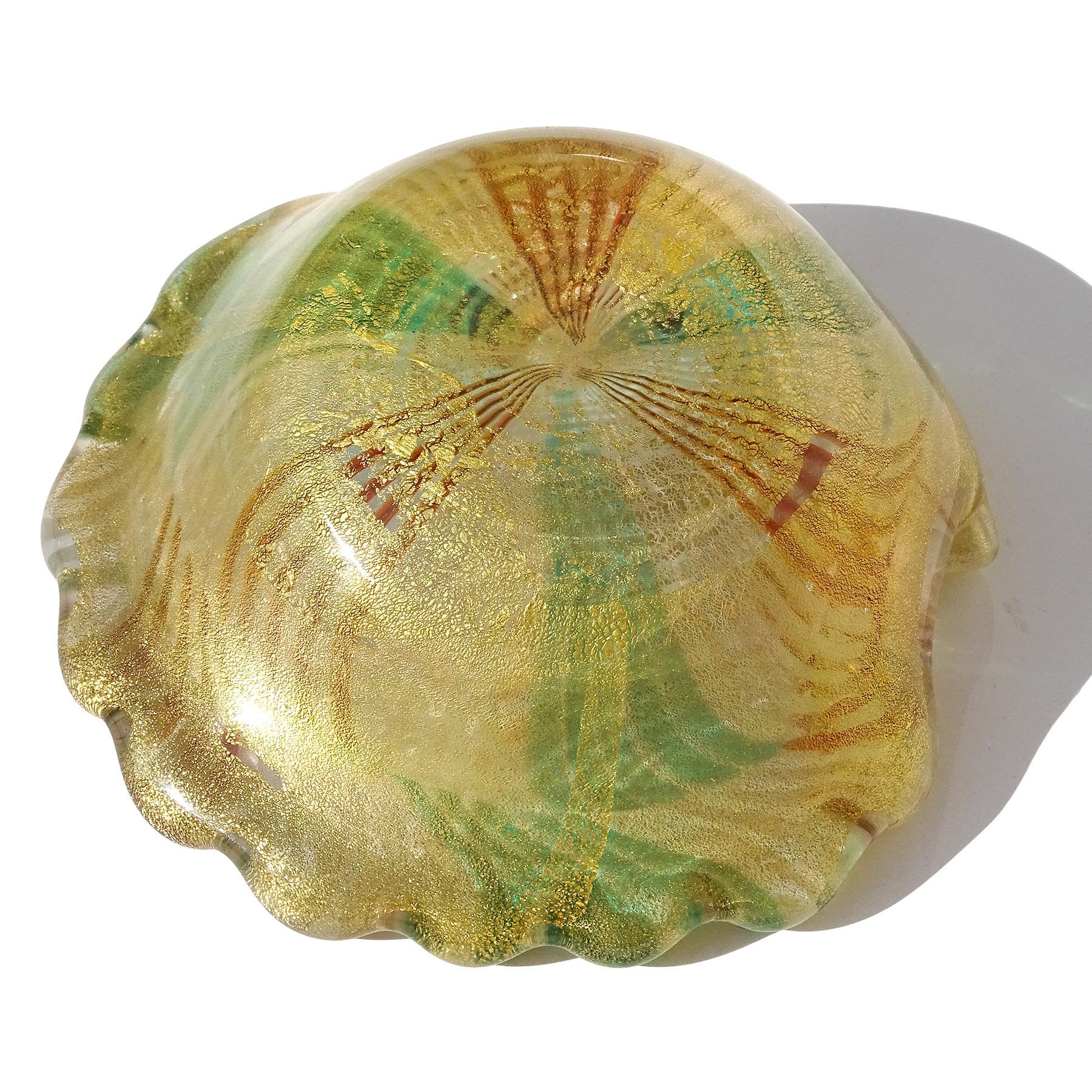 Murano Green White Orange Mosaic Gold Flecks Italian Art Glass Seashell Bowl In Good Condition For Sale In Kissimmee, FL
