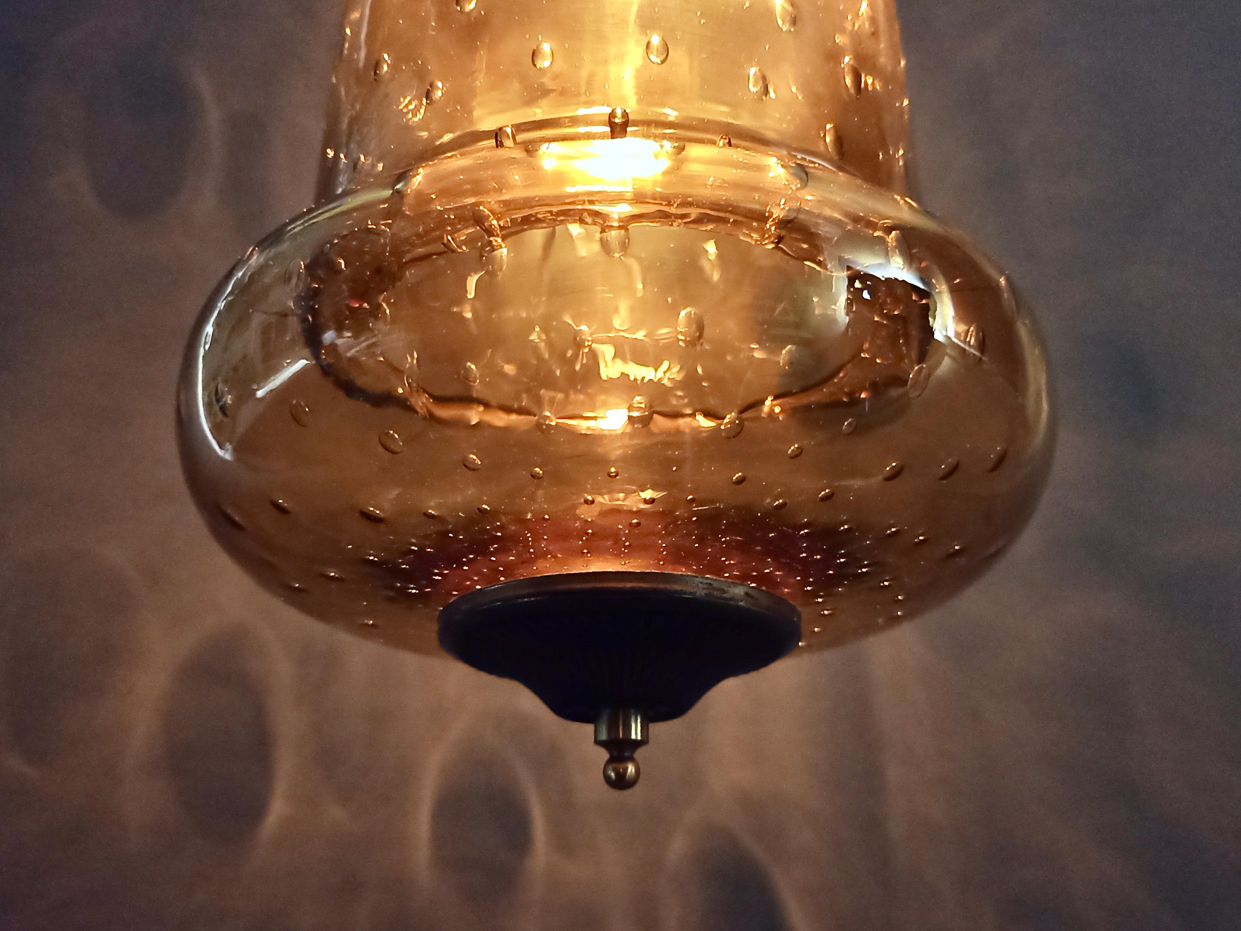 Murano hand-blown Bulicante glass lantern with brass frame. Italy, late 1950s. For Sale 3