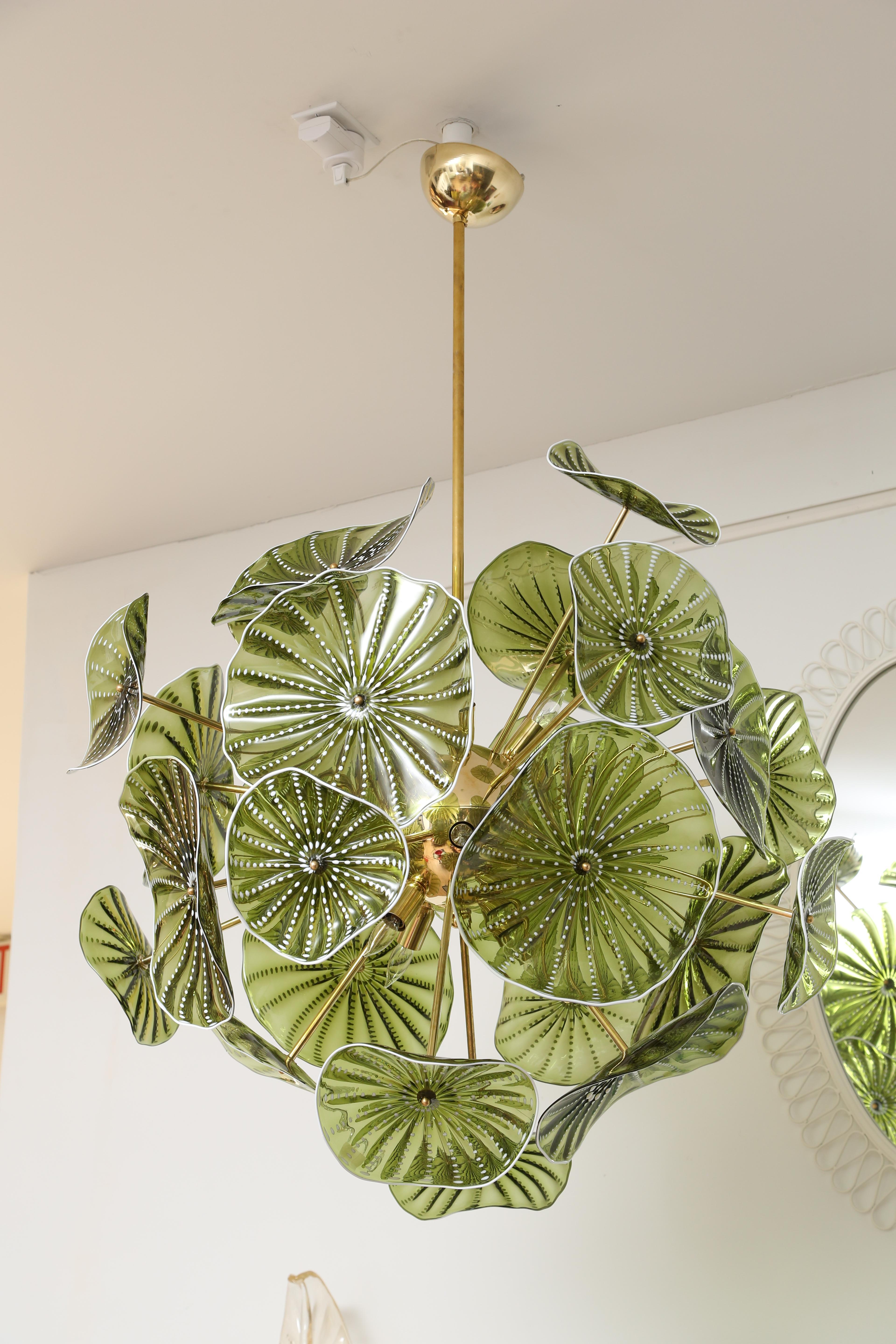 Lampadario di Murano in vetro verde chartreuse soffiato a mano, in stock In condizioni Nuovo in vendita a Miami, FL
