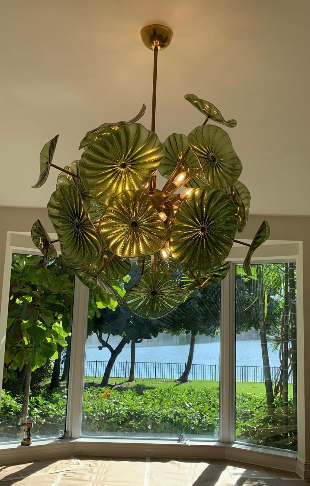 Lampadario di Murano in vetro verde chartreuse soffiato a mano, in stock in vendita 1