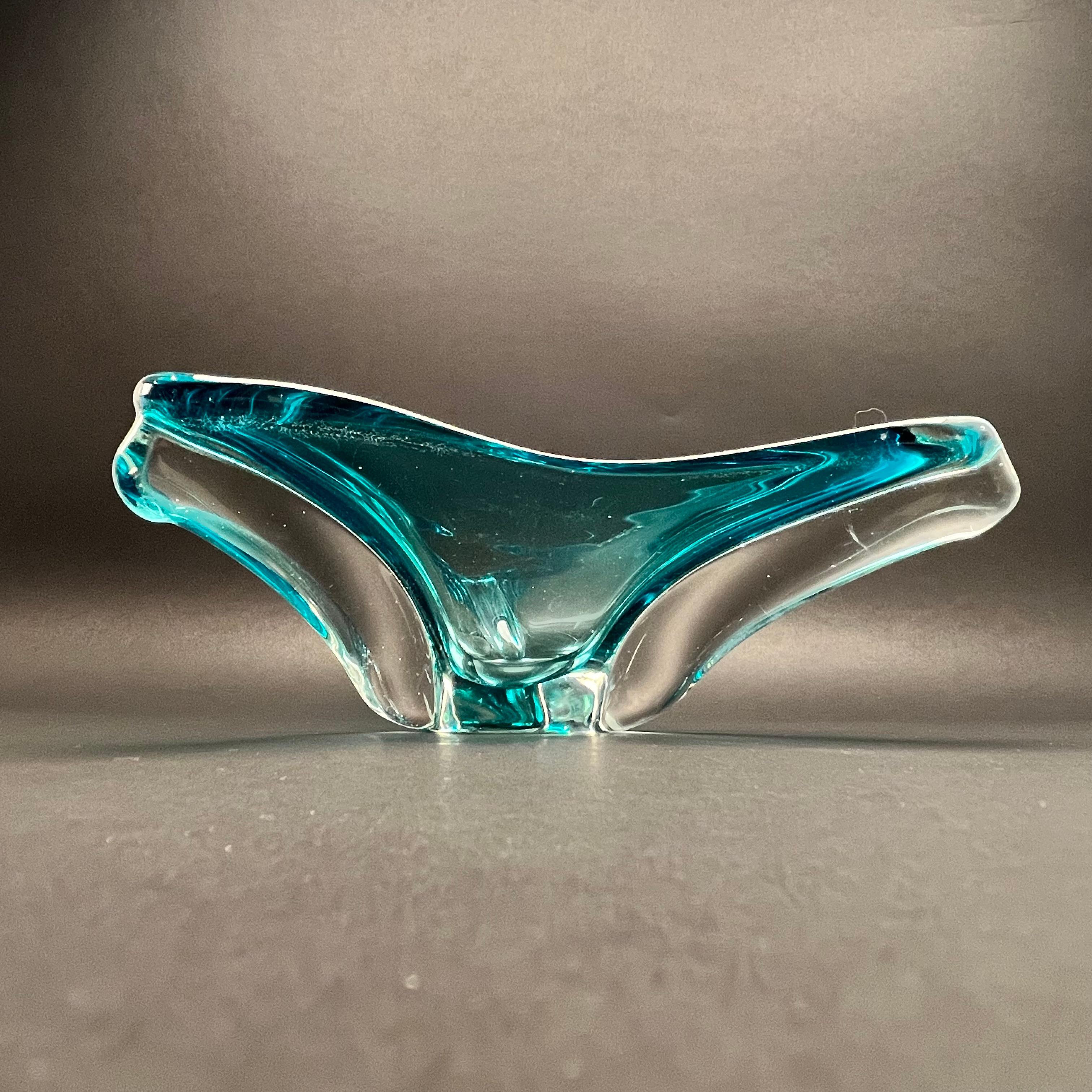 Murano hand-blown glass bowl 1970s In Excellent Condition For Sale In Ljubljana, SI