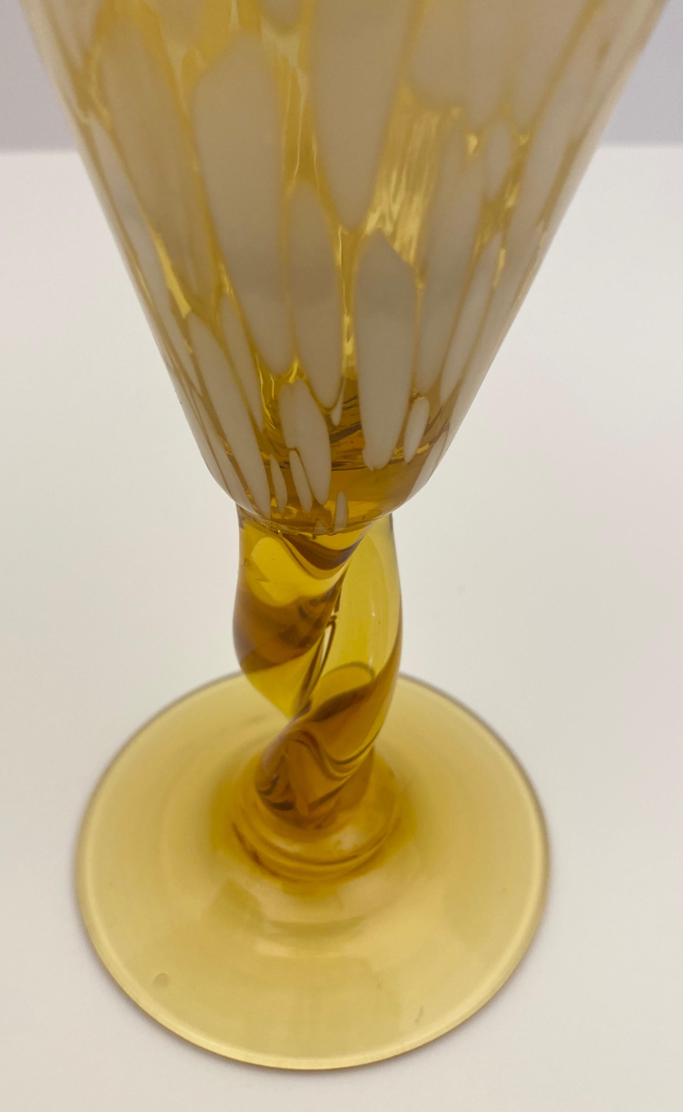 italien Gobelets en verre soufflé à la main de Murano, lot de 6 en vente