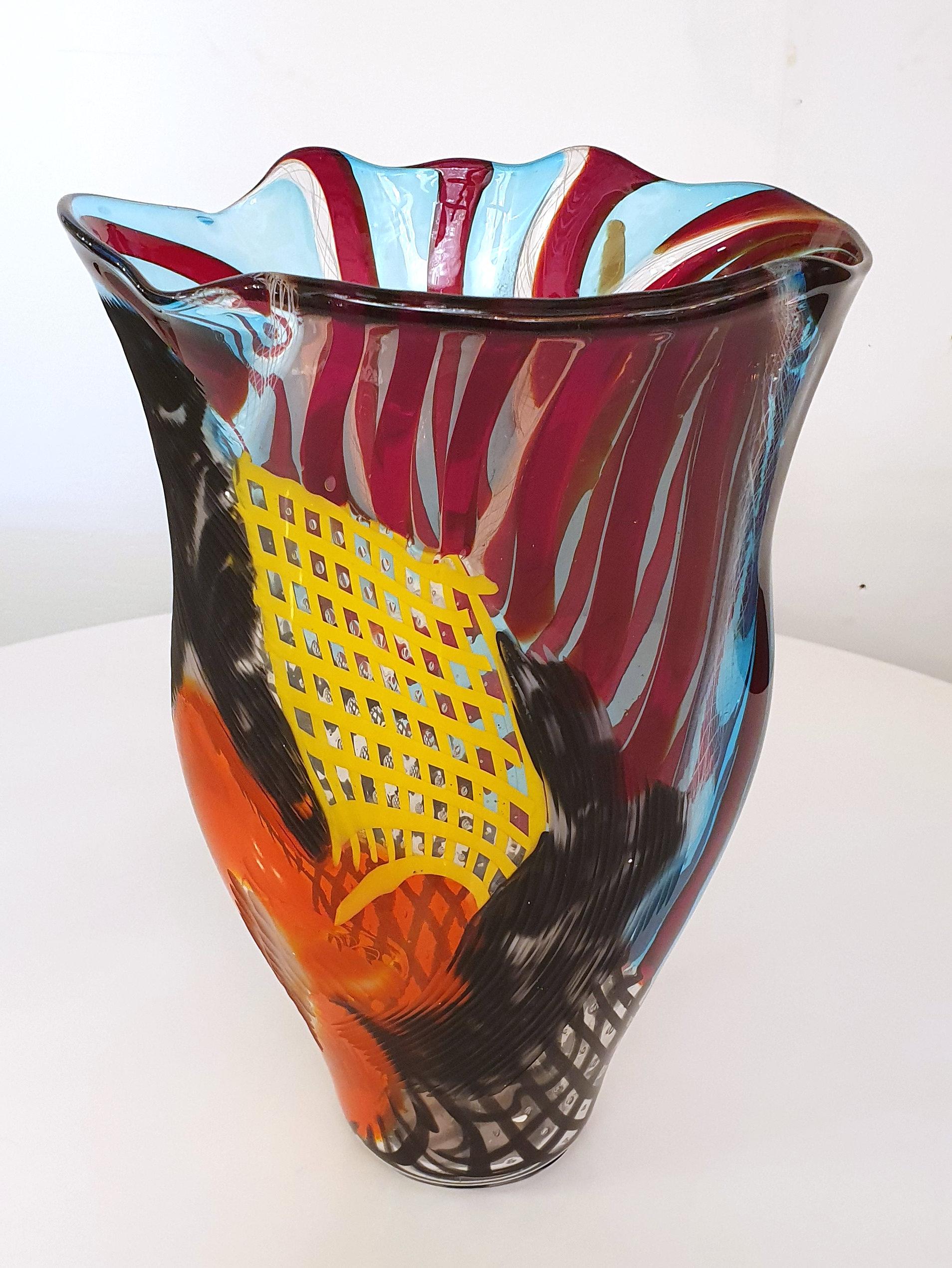 Contemporary Murano Hand Blown Glass Vase Signed by Lino Tagliapietra  For Sale