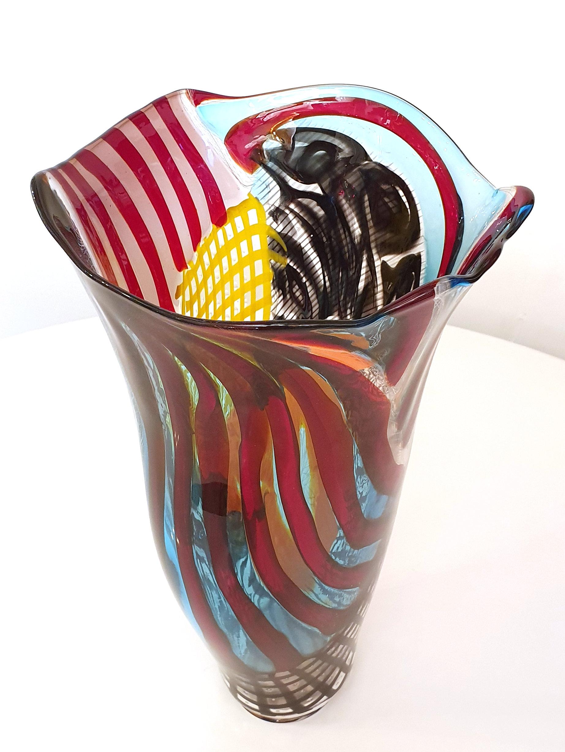 Murano Hand Blown Glass Vase Signed by Lino Tagliapietra  For Sale 3