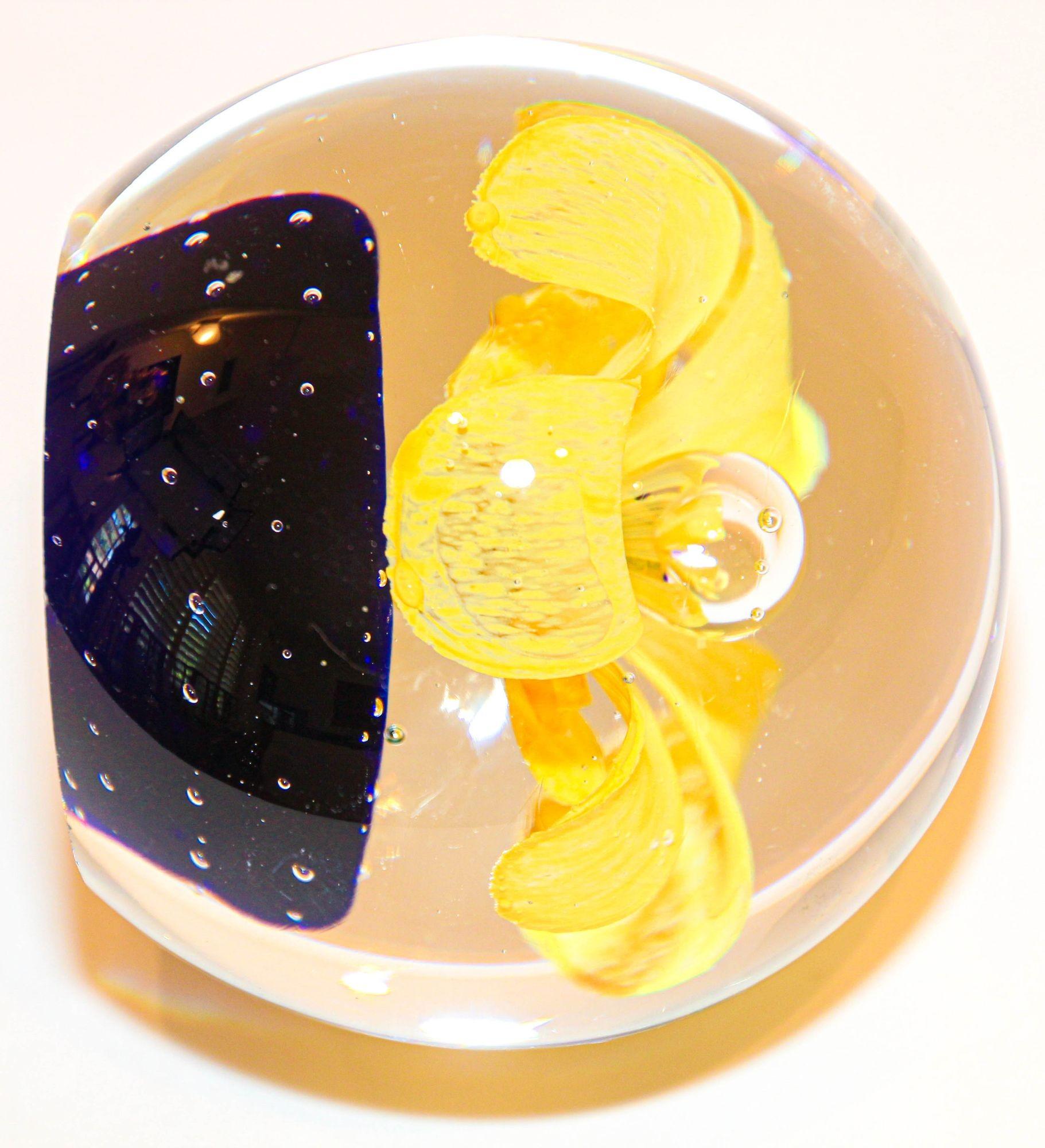 Murano Hand Blown Paperweight Yellow Flower with Blue Base Collectible Art Glass For Sale 1