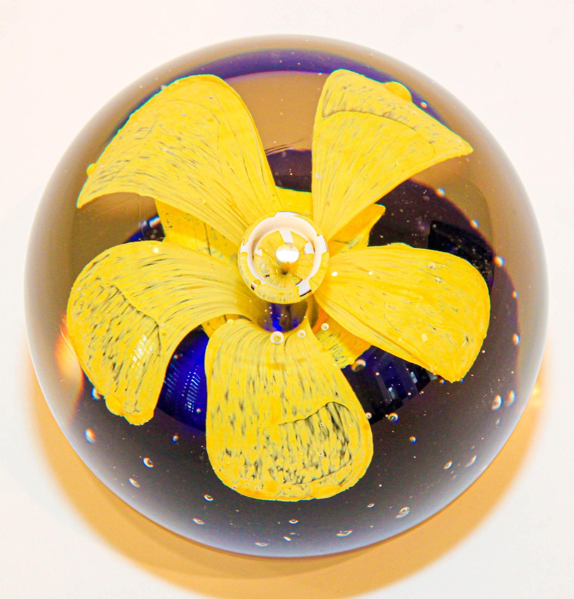 Murano Hand Blown Paperweight Yellow Flower with Blue Base Collectible Art Glass For Sale 2