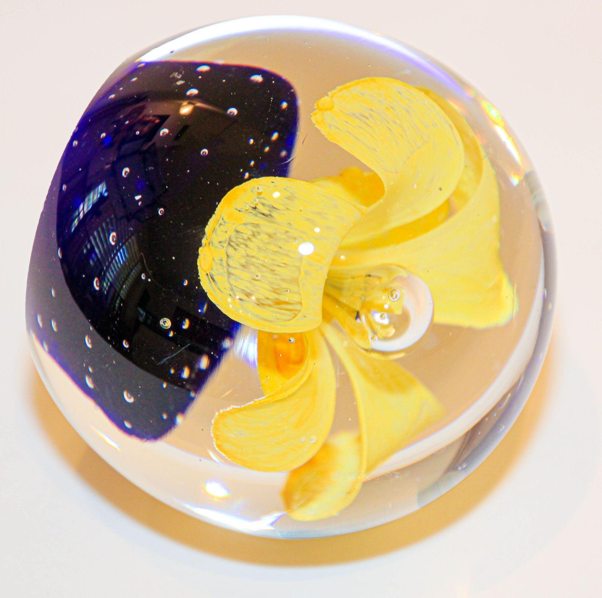 Murano Hand Blown Paperweight Yellow Flower with Blue Base Collectible Art Glass For Sale 6