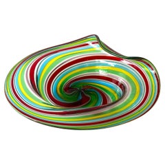 Petite Vide Poche a righe soffiate a mano di Murano con arcobaleno multicolore degli anni '70