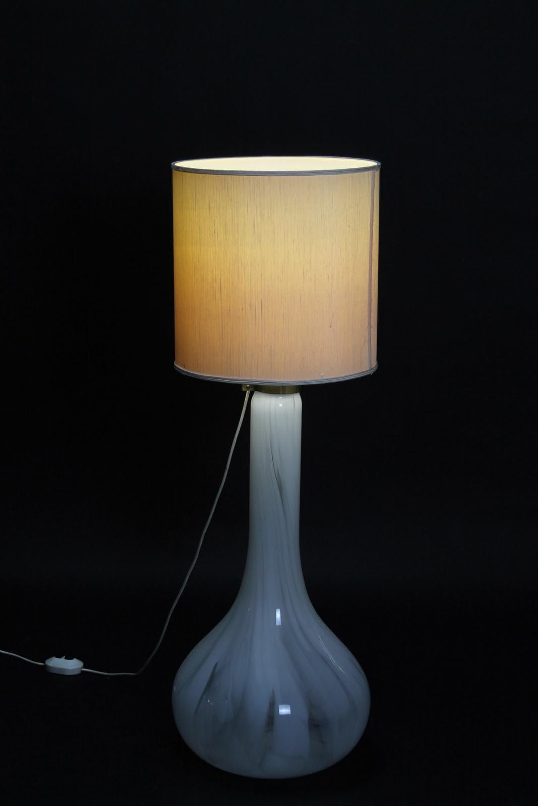 Murano Handblown Glass and Brass Floor Lamp, Italy In Good Condition For Sale In Debrecen-Pallag, HU