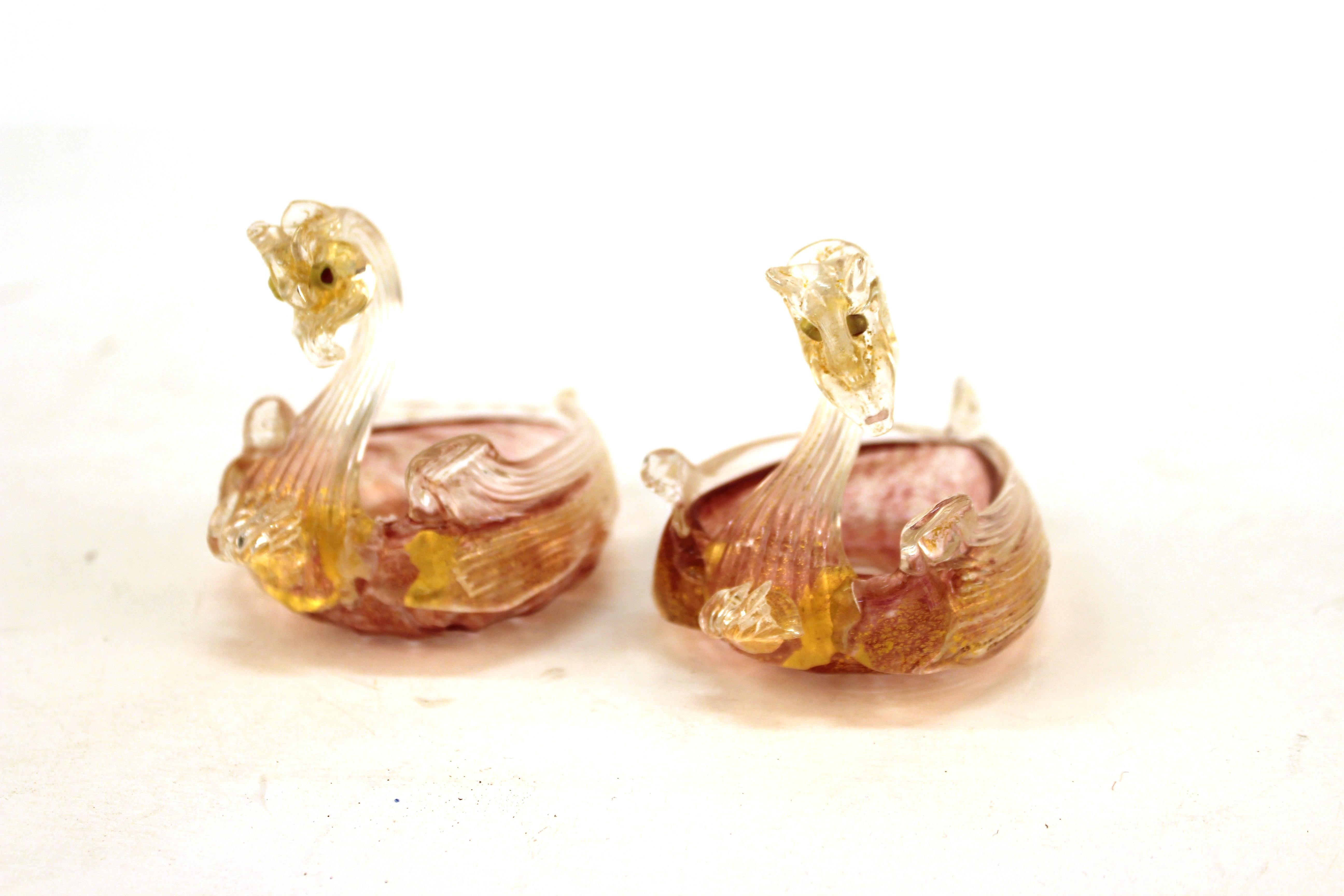 Murano Handblown Glass Swan-Shaped Salt Cellars Attributed to Salviati In Good Condition In New York, NY