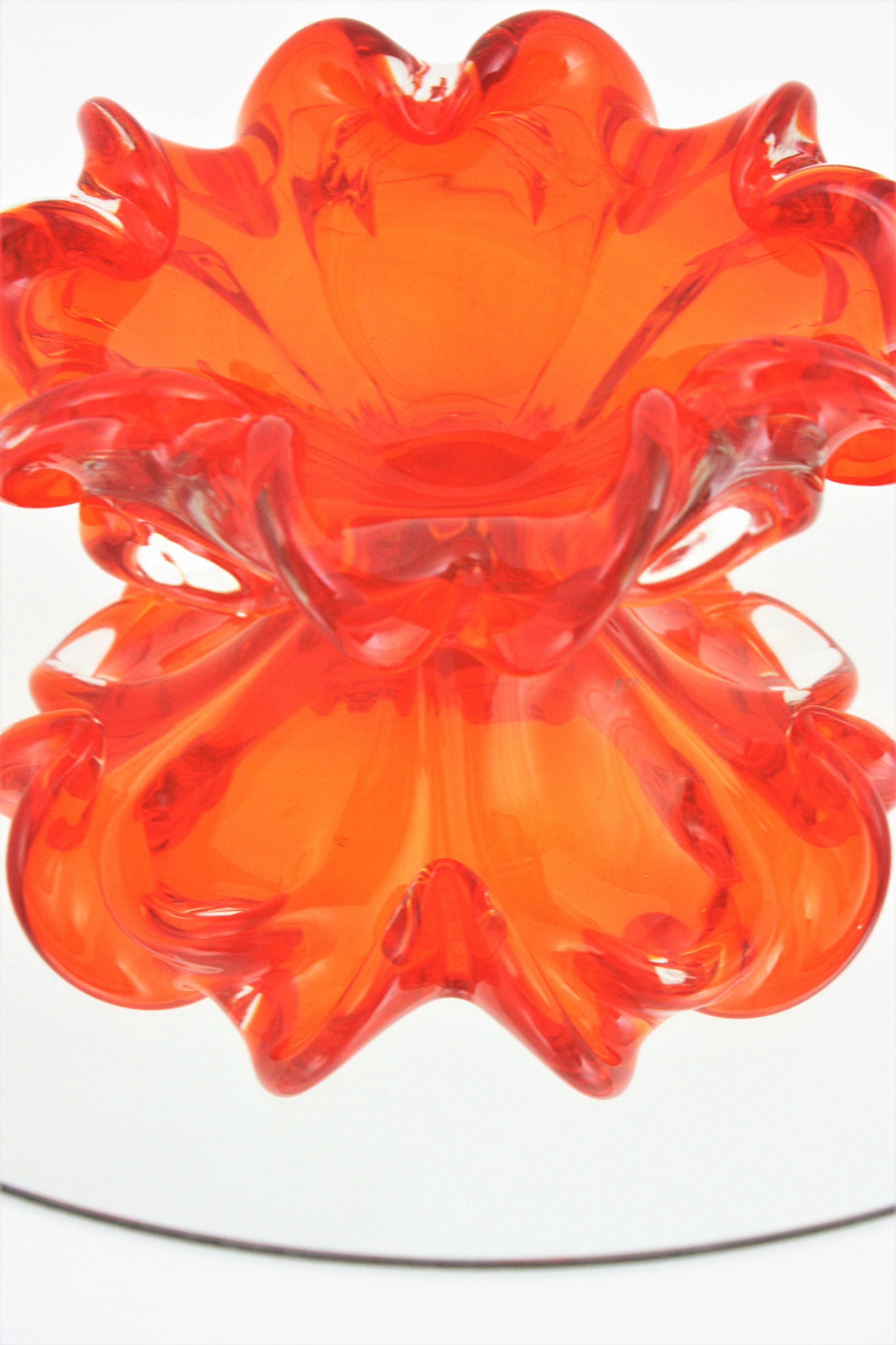 Midcentury Italian Murano Sommerso Orange and Clear Art Glass Bowl / Ashtray For Sale 3
