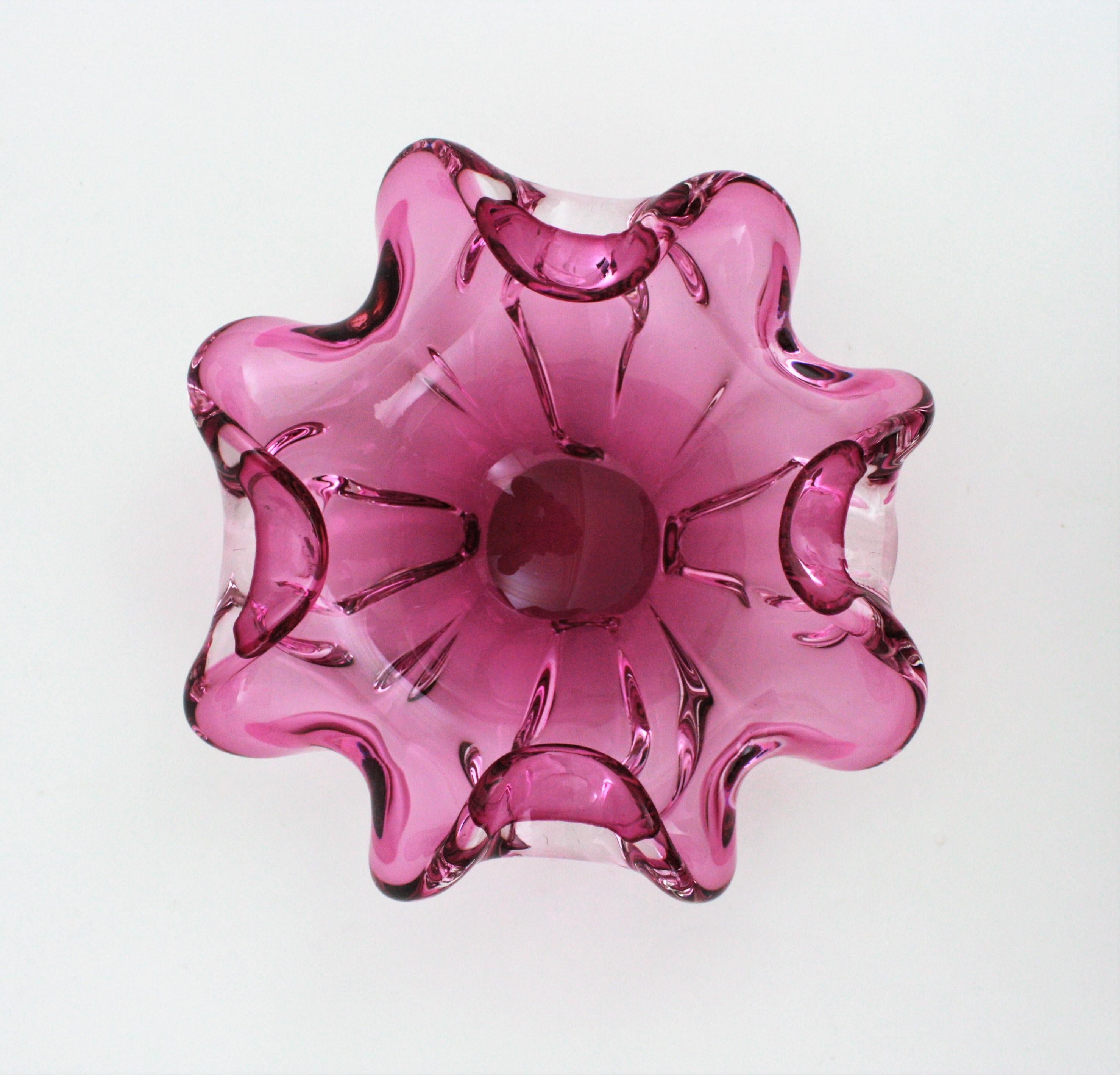 Mid-Century Modern Murano Handblown Pink Sommerso Italian Art Glass Flower Bowl