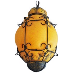 Murano handgefertigte schmiedeeiserne Pendelleuchte oder Laterne aus farbigem Glas, Venedig, Italien