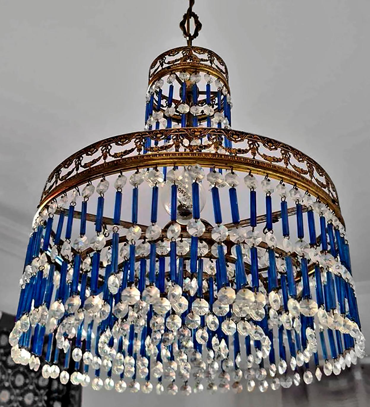 Italian Murano Hollywood Regency Blue Crystal Teardrops Wedding Cake Gilt Chandelier