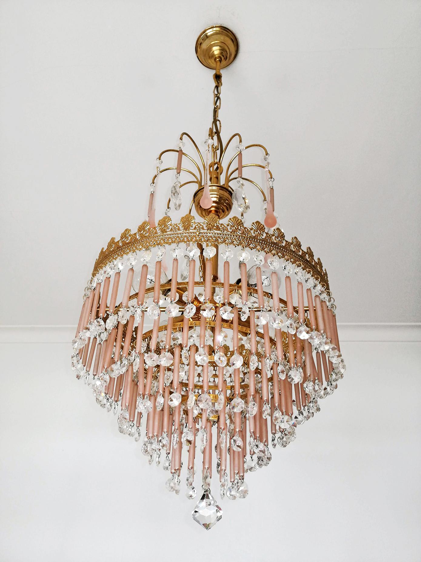 Metal Gilt Hollywood Regency Wedding Cake Chandelier in Pink Murano Glass and Crystal For Sale